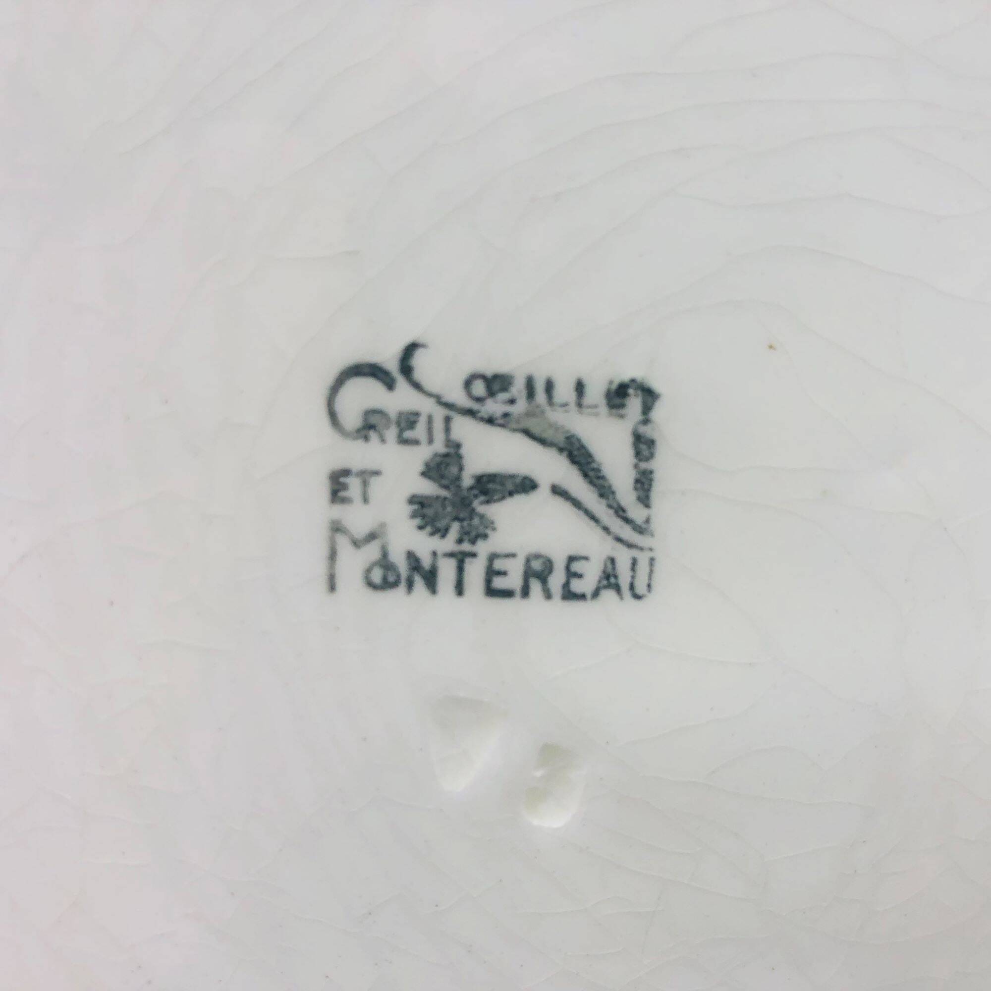 6 Dinner Plates, Creil and Montereau – Carnation model.