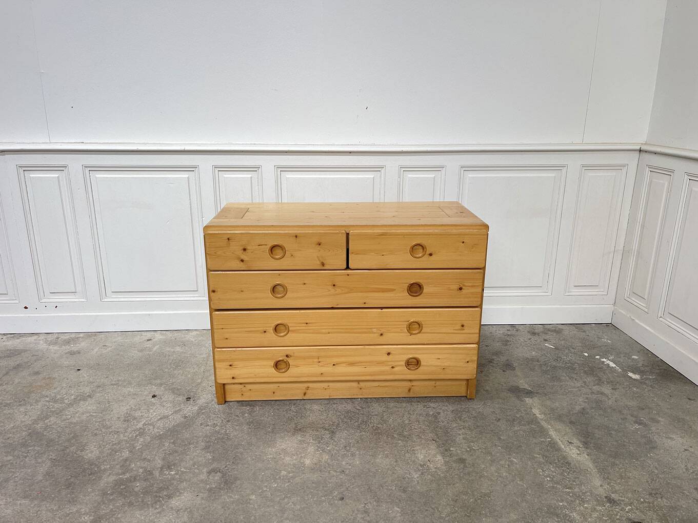 Pine chest of drawers Les Arcs 1960