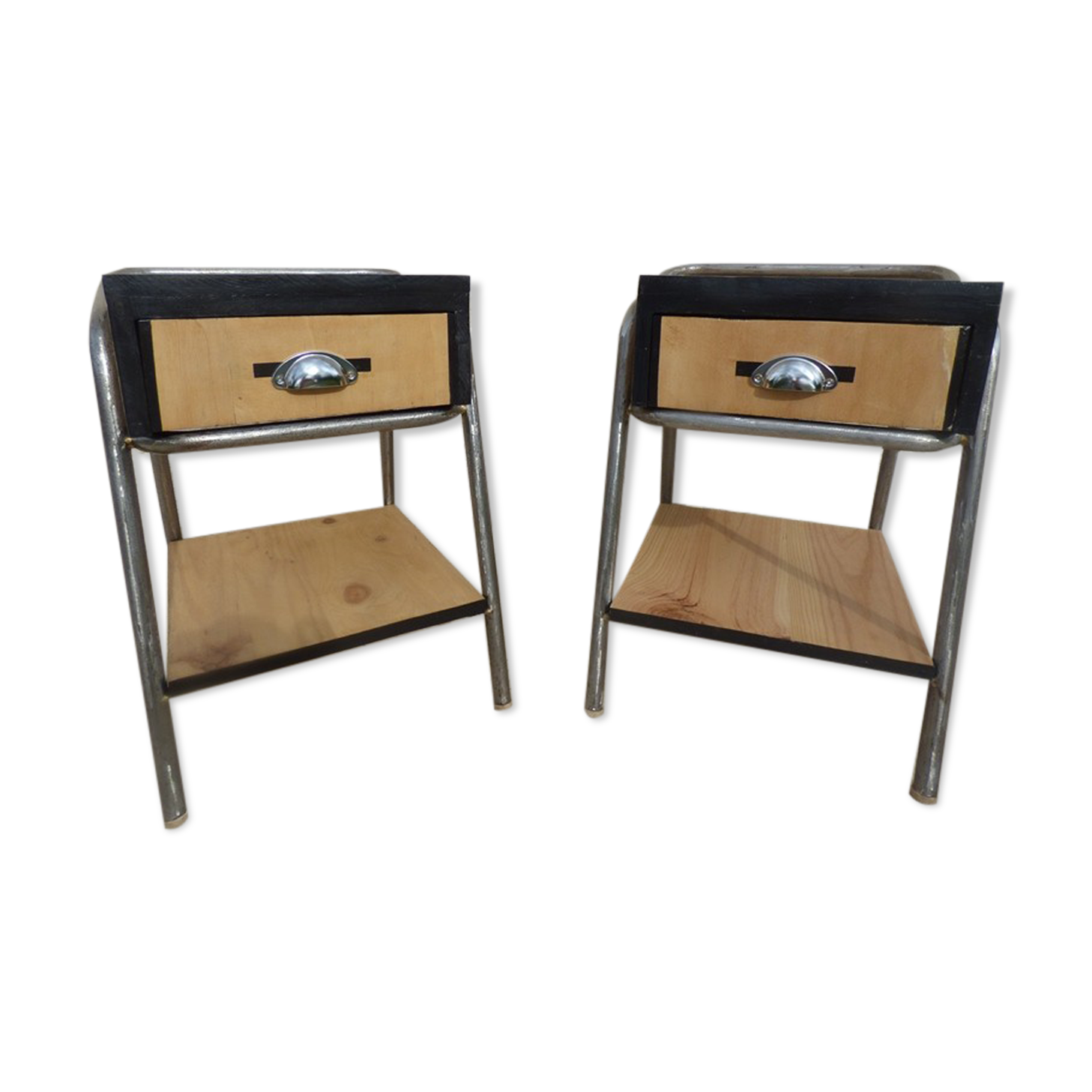 2 nightstands in wood and metal industrial style