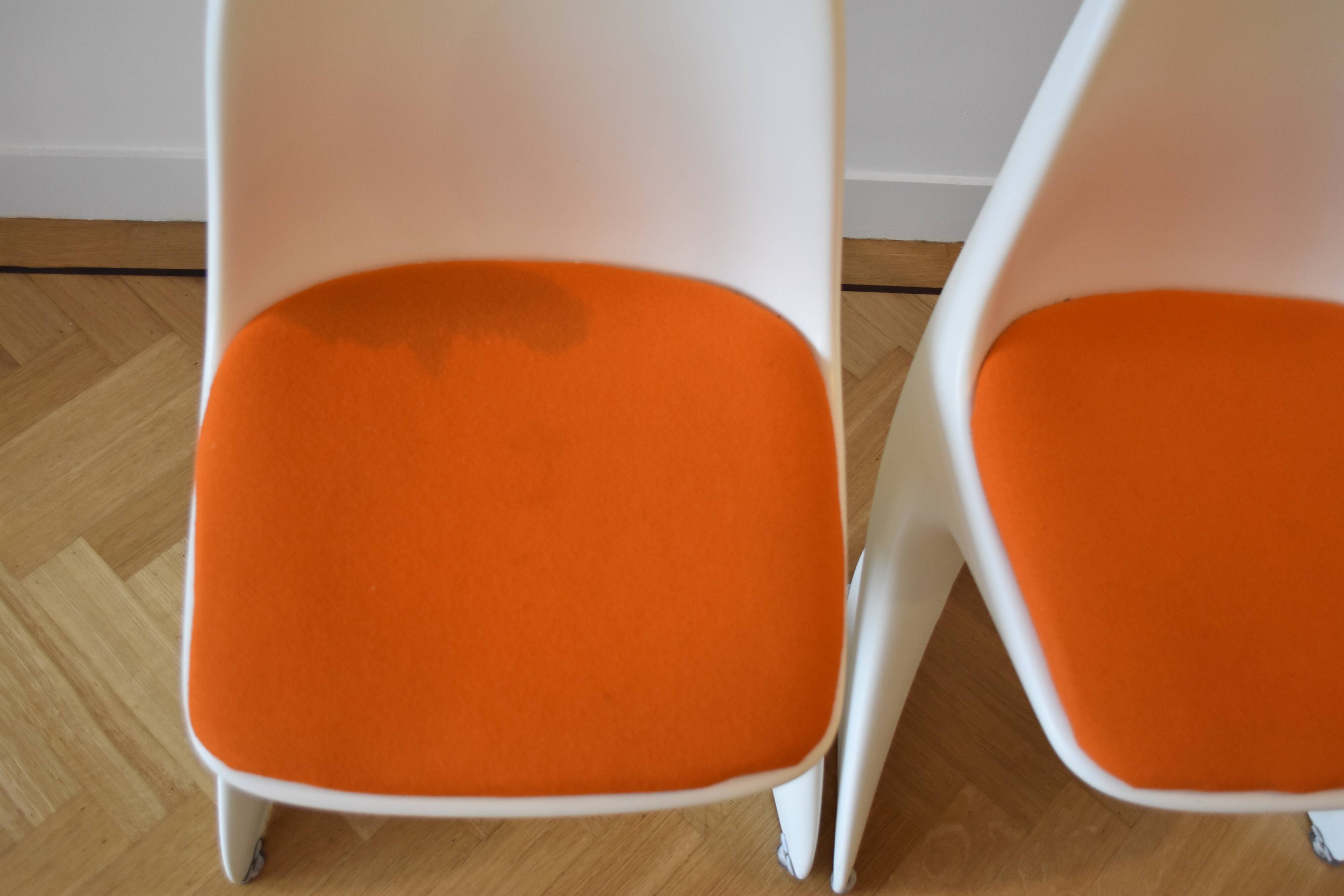 Casalino dinning table and 4 stackable chairs by Alexander Begge for Casala, 1970