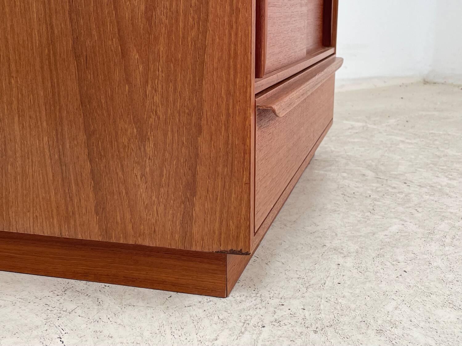 Teak bedside table/chest of drawers, 1960s