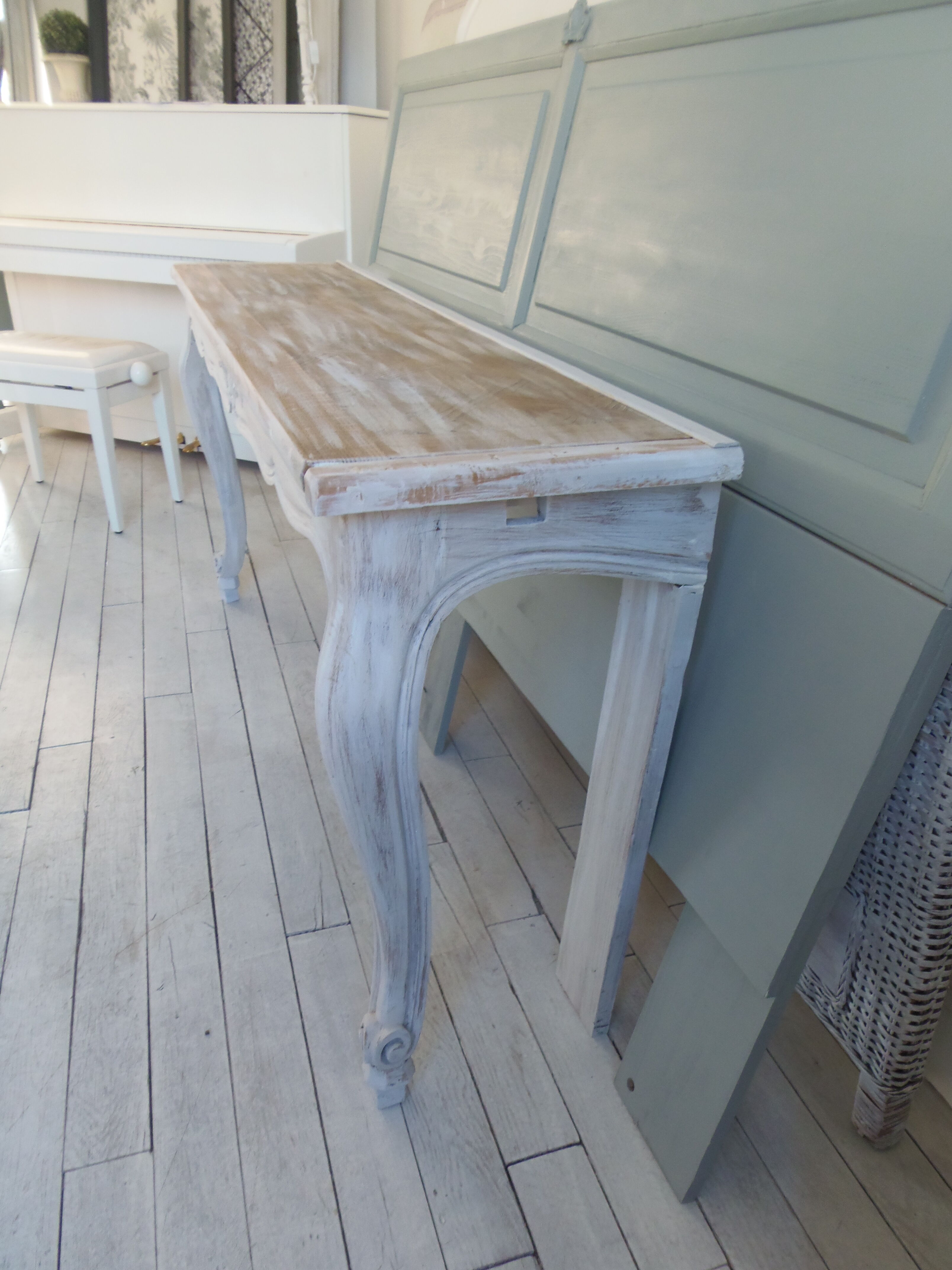Louis XV style console in pearl gray patinated oak, patinated inlaid top.