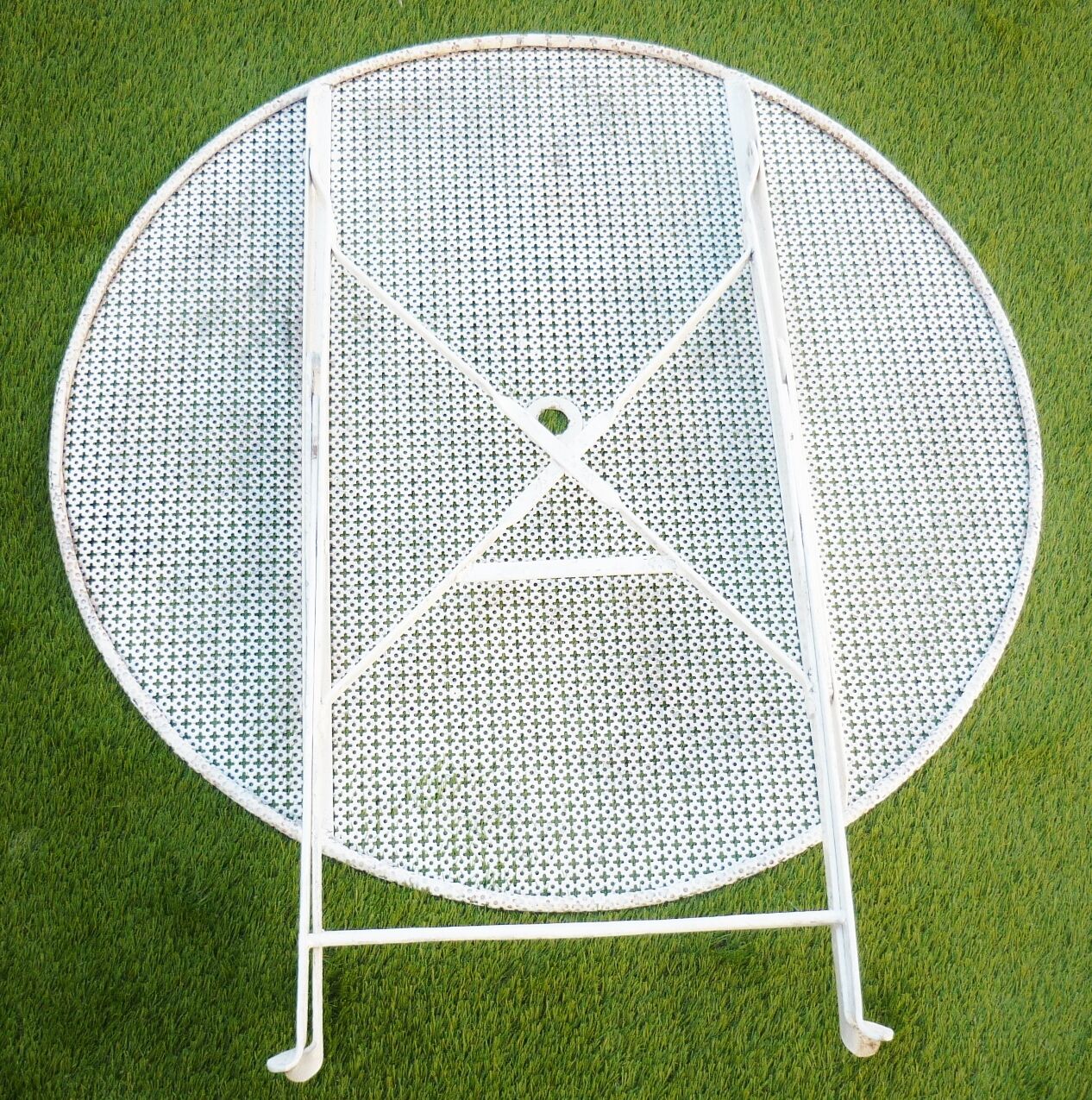 Table de jardin pliante, années 50, métal perforé
