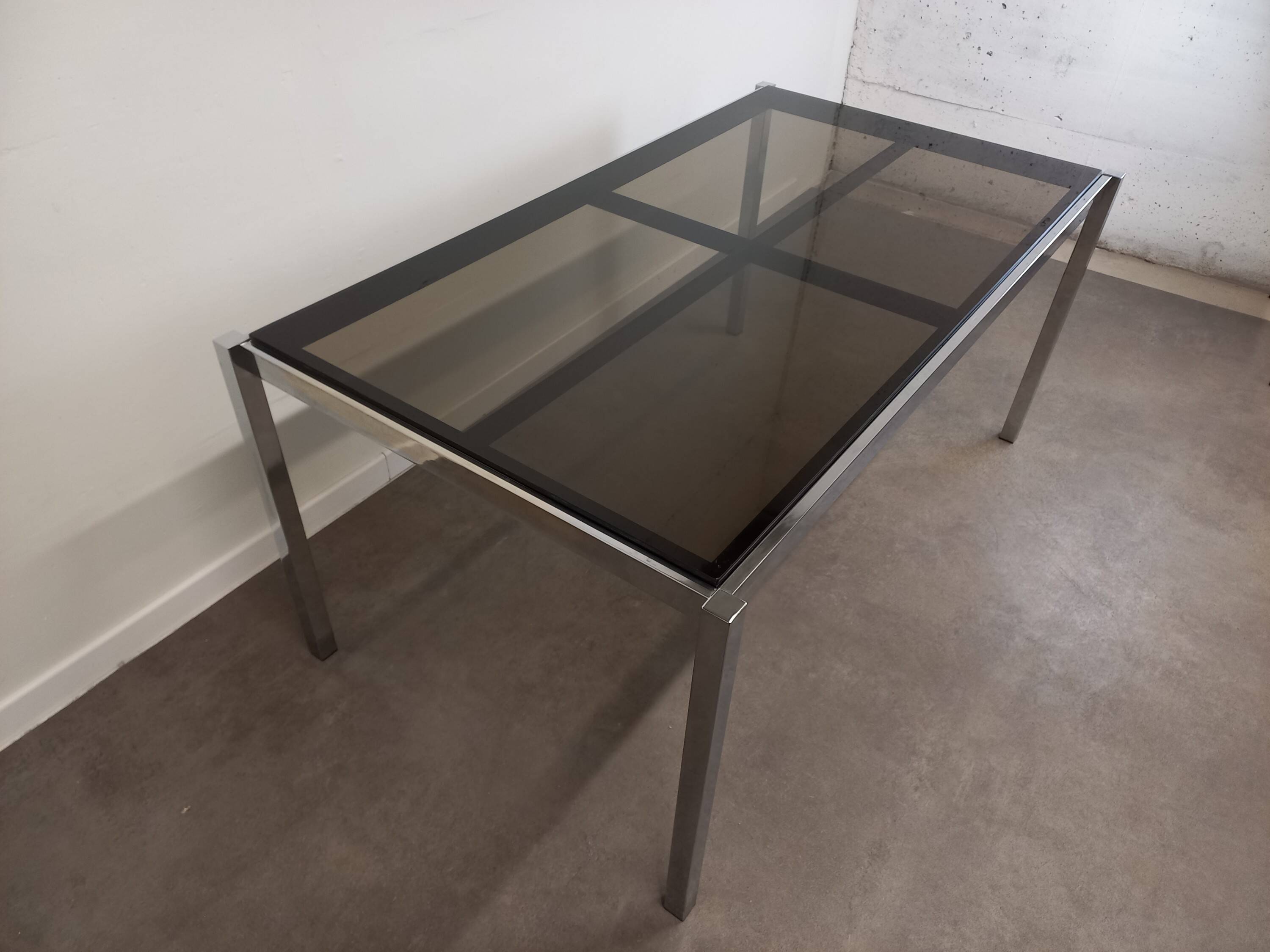 Table à manger verre et métal chromé 168 cm