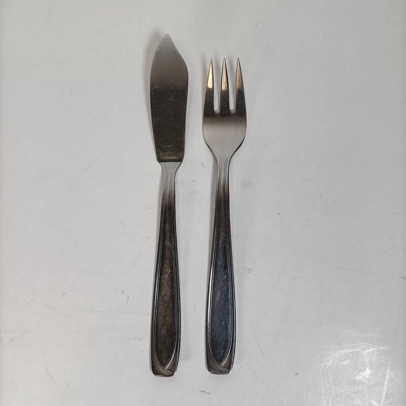 Service à poisson vintage 24 pièces avec coffret toile de Jouy – métal