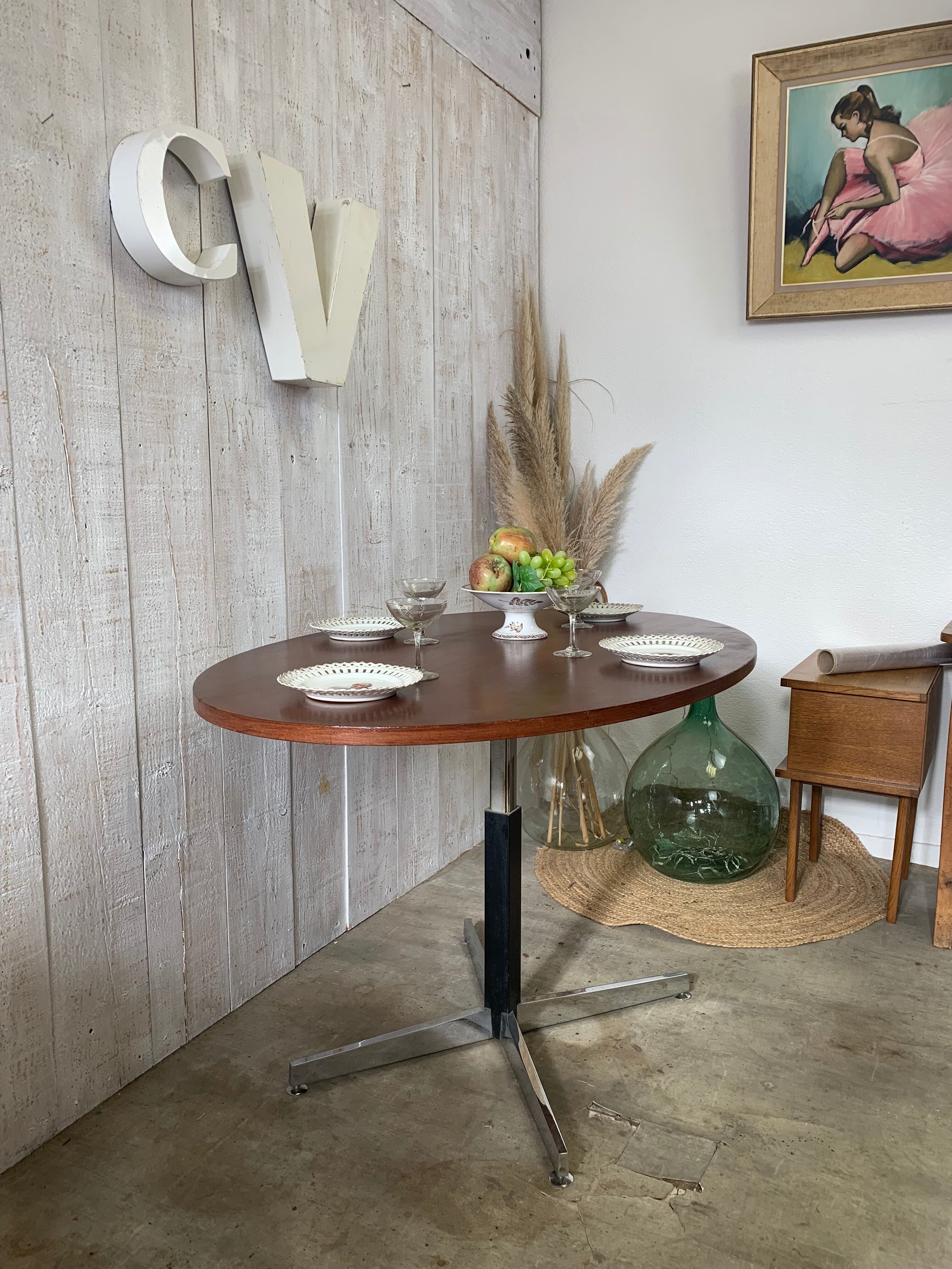 Vintage system table