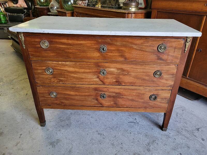 Louis xvi style mahogany 3-drawer chest of 19th century