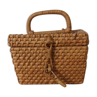 Wicker basket