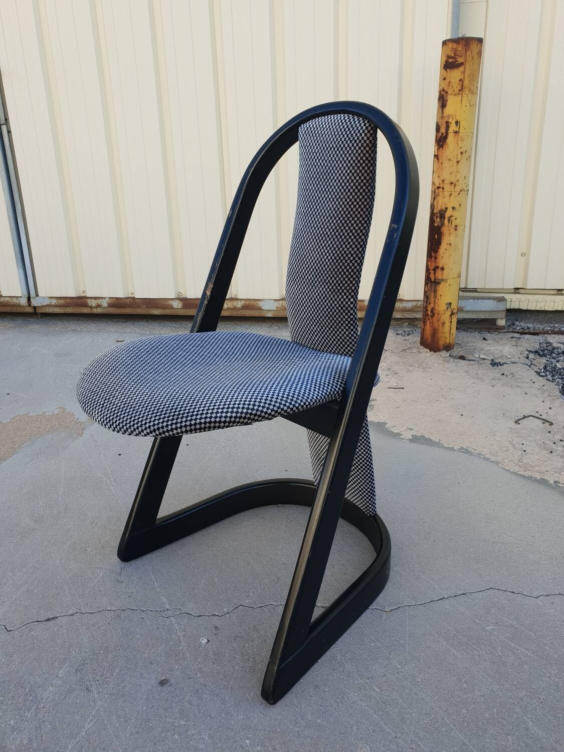 Série de 4 chaises design 1970