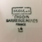 Round serving dish stamped "digoin sarreguemines" douglas model