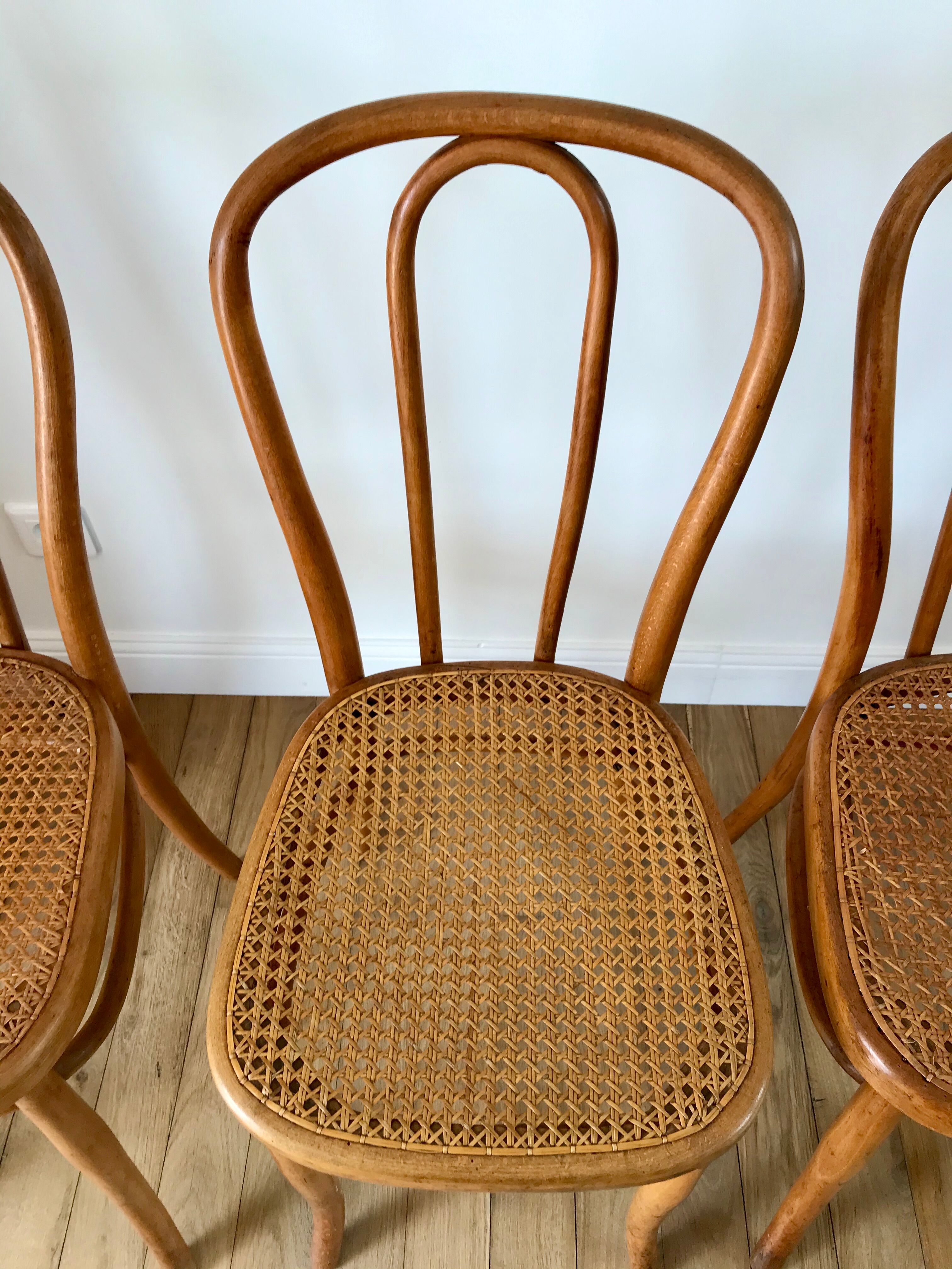 Set of 4 cane chairs in bentwood and honey-coloured cane thonet early 20th century