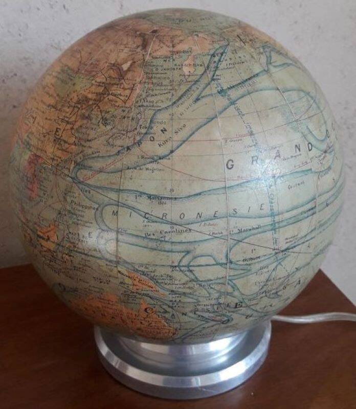 Globe terrestre lumineux J.Forest milieu XX°