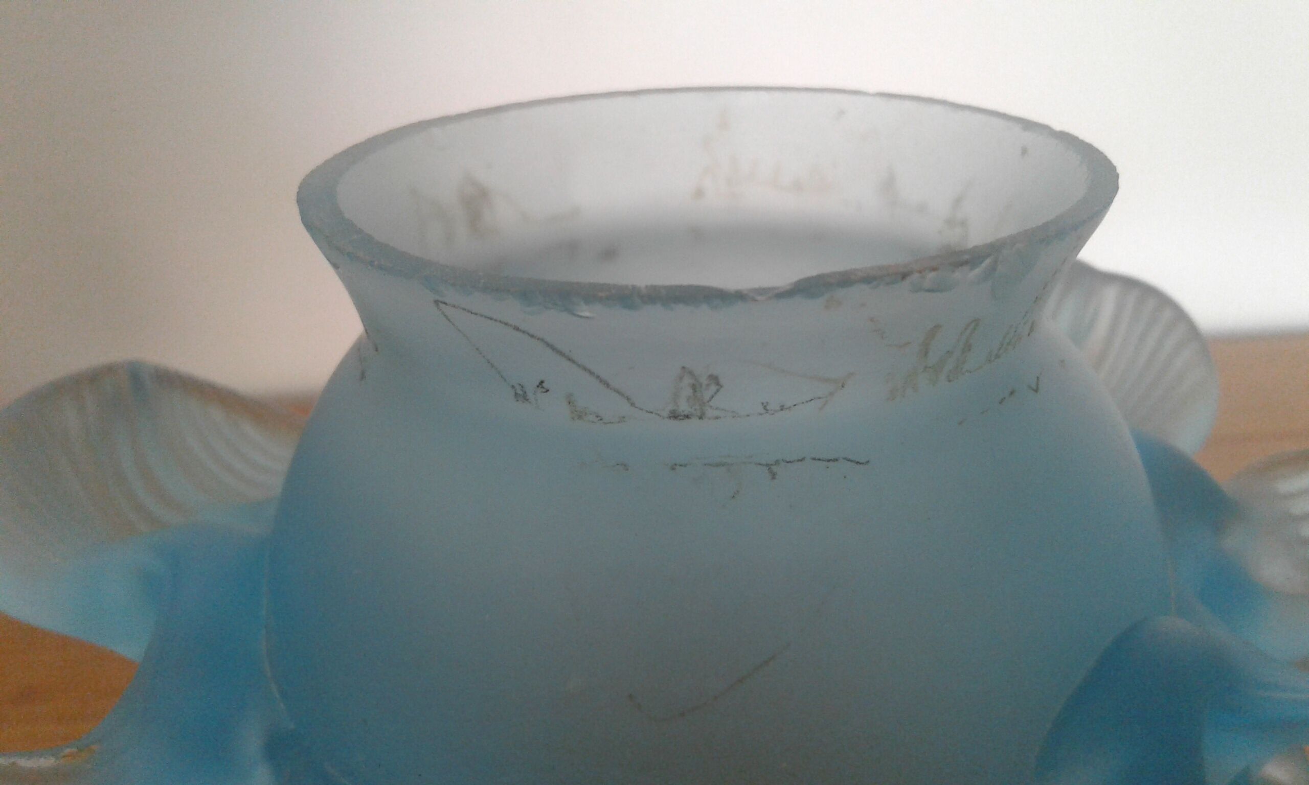 Abat jour verre bleu, forme  fleur