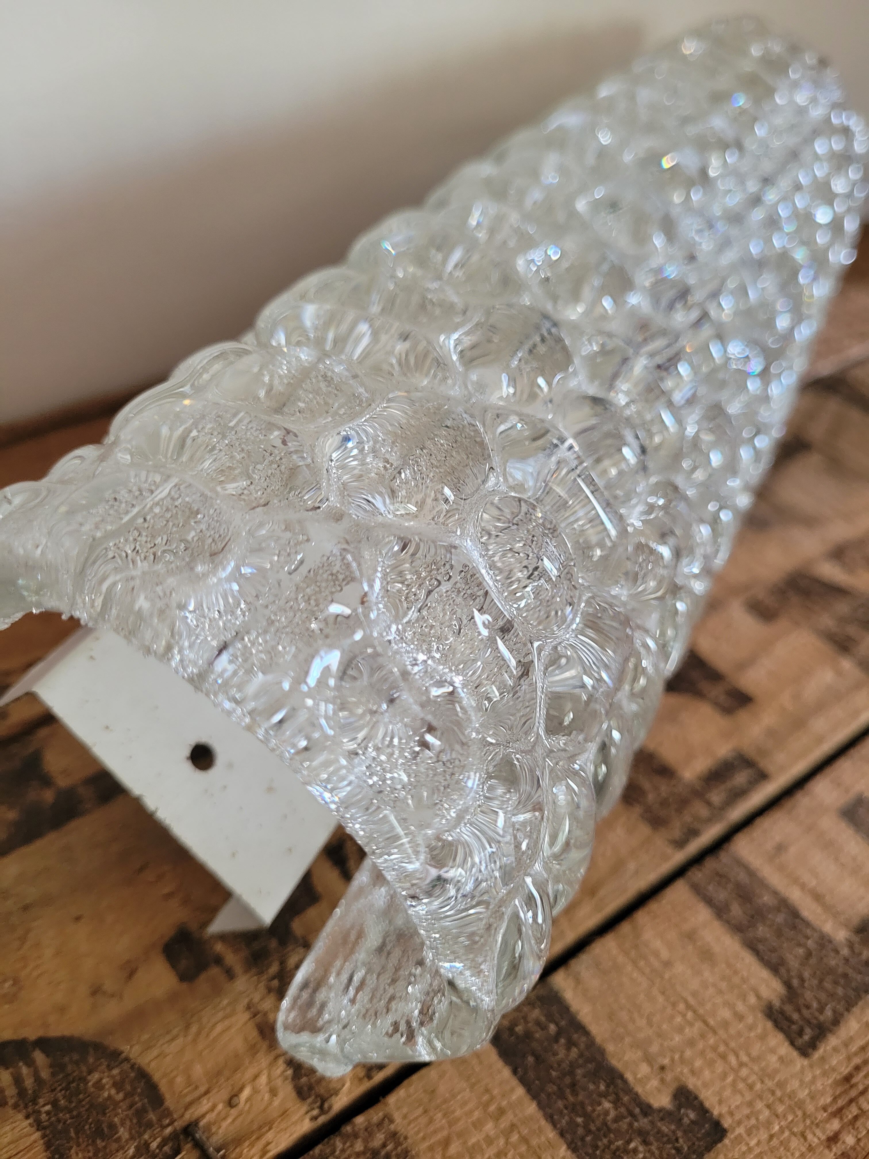 Bubble molded glass wall lamp