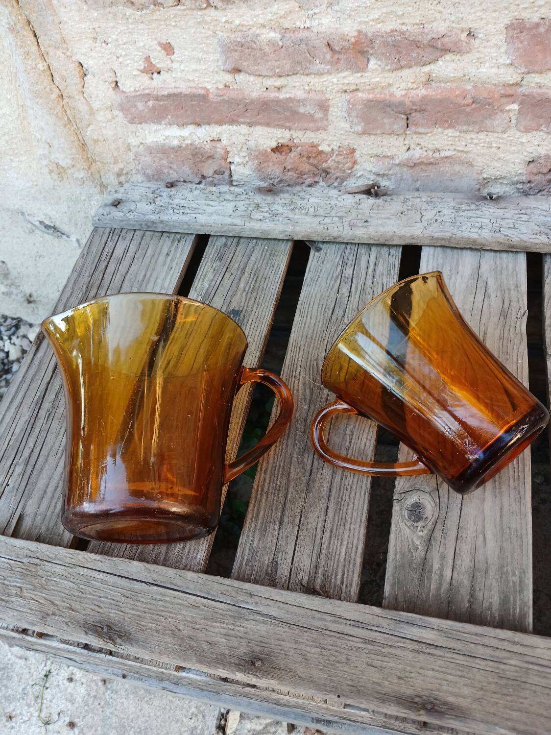 2 old pitchers