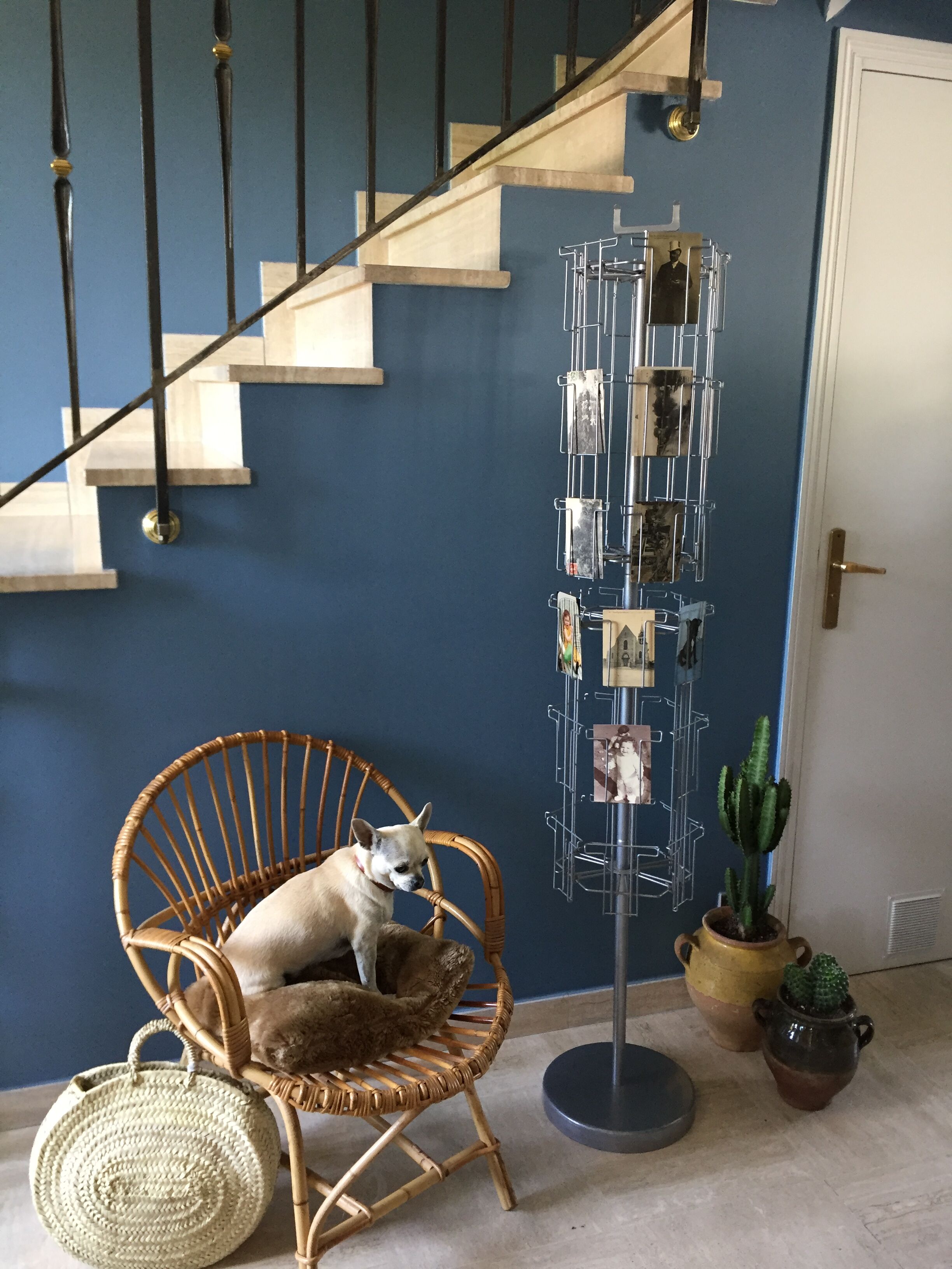 Display postcards and photos in gray metal double turnstile