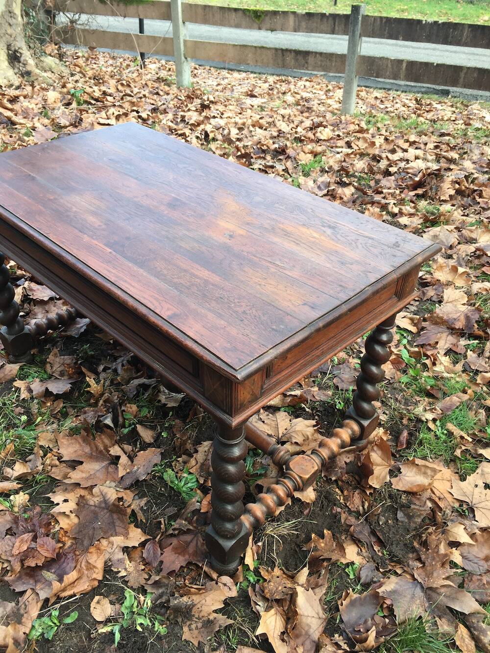 Louis XIII twisted farm table / Turned wooden desk