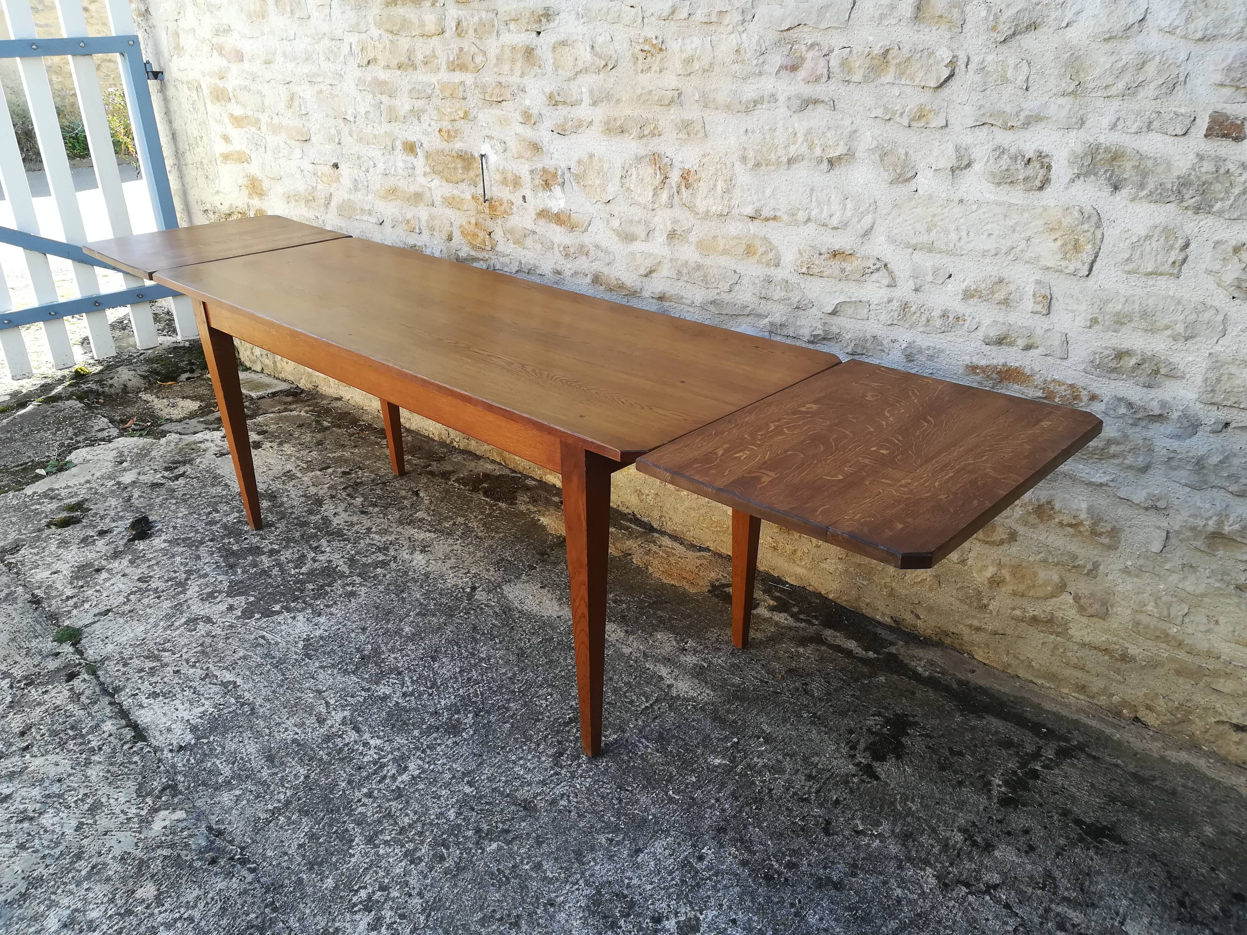 Oak table with two extensions