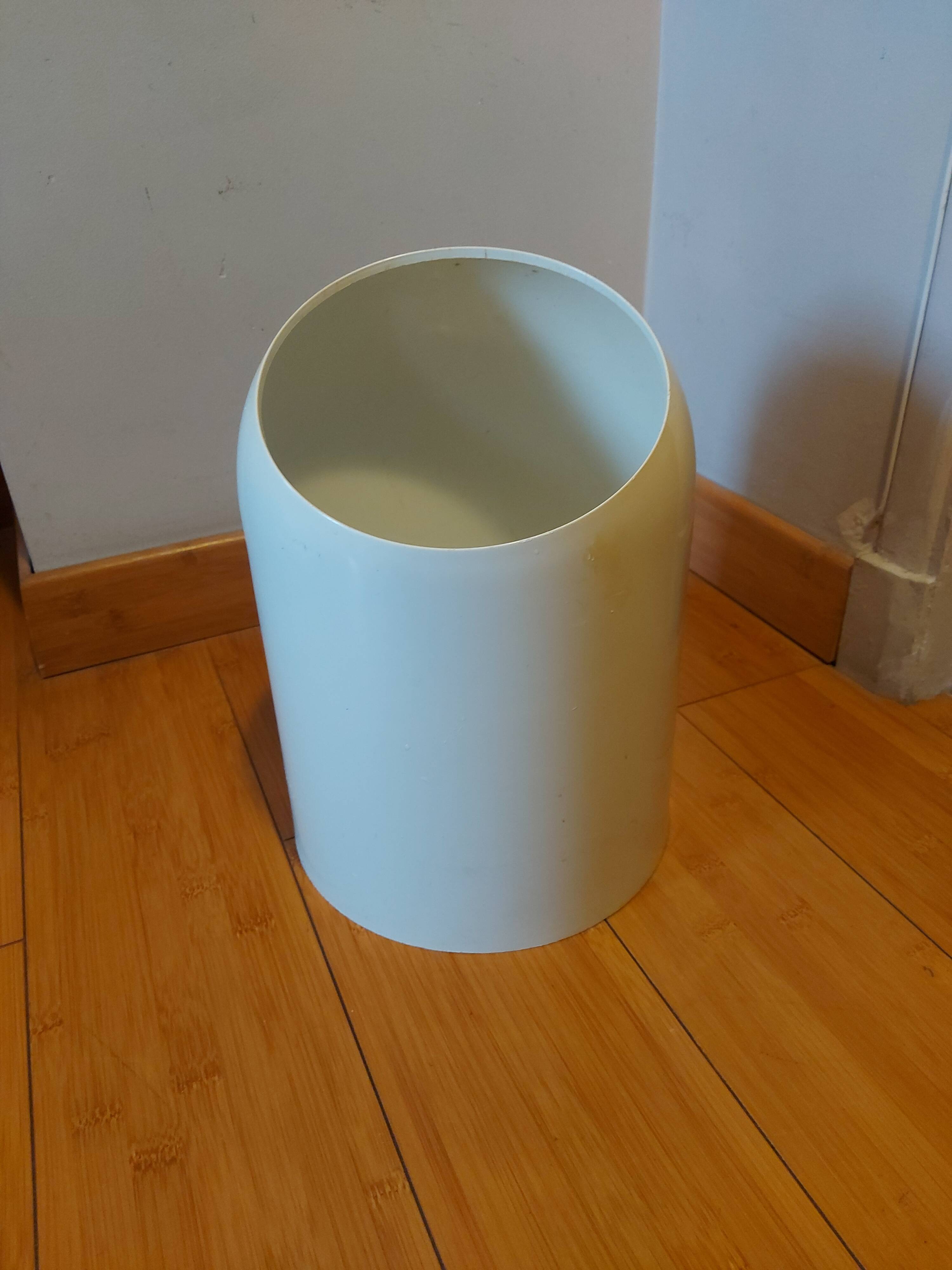 Waste paper basket , design Makio Hasuike , Italy