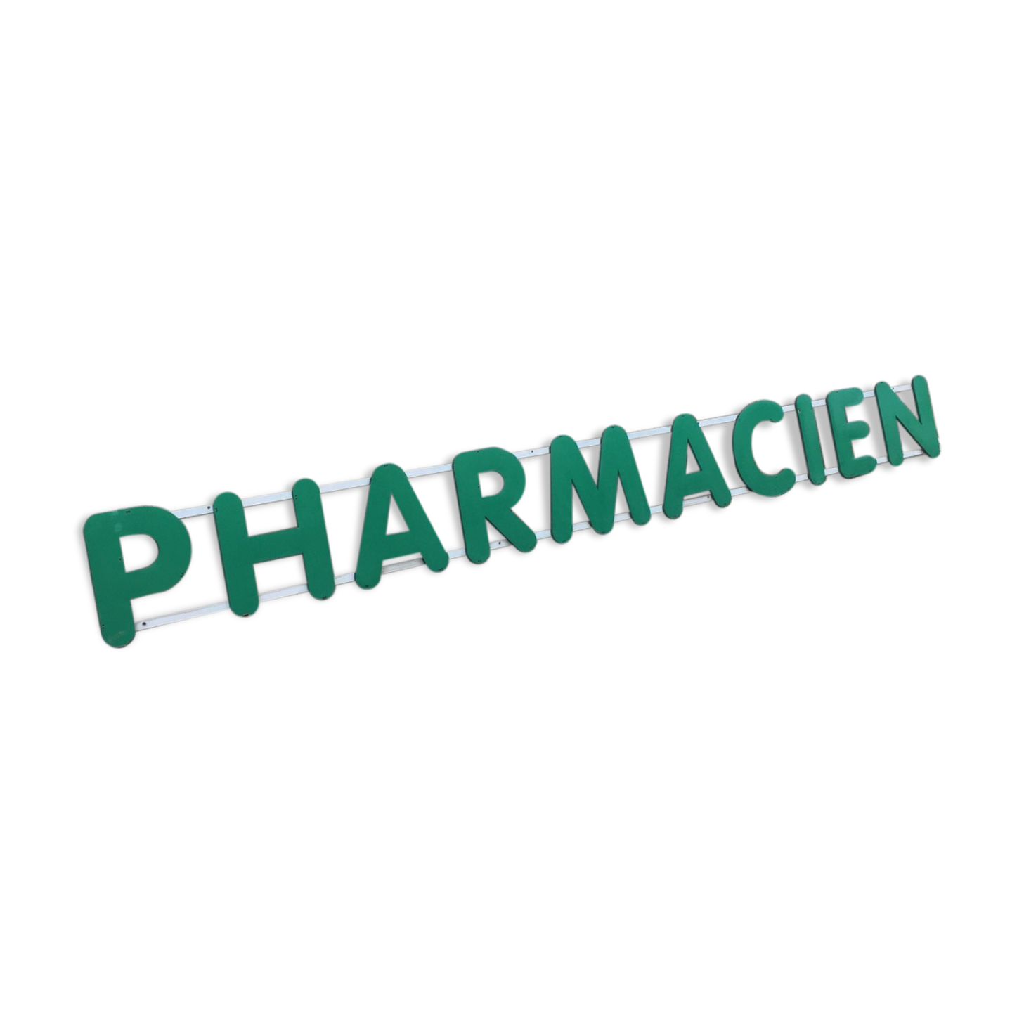 Sign green wood letters 'pharmacien'