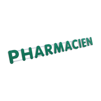 Sign green wood letters 'pharmacien'