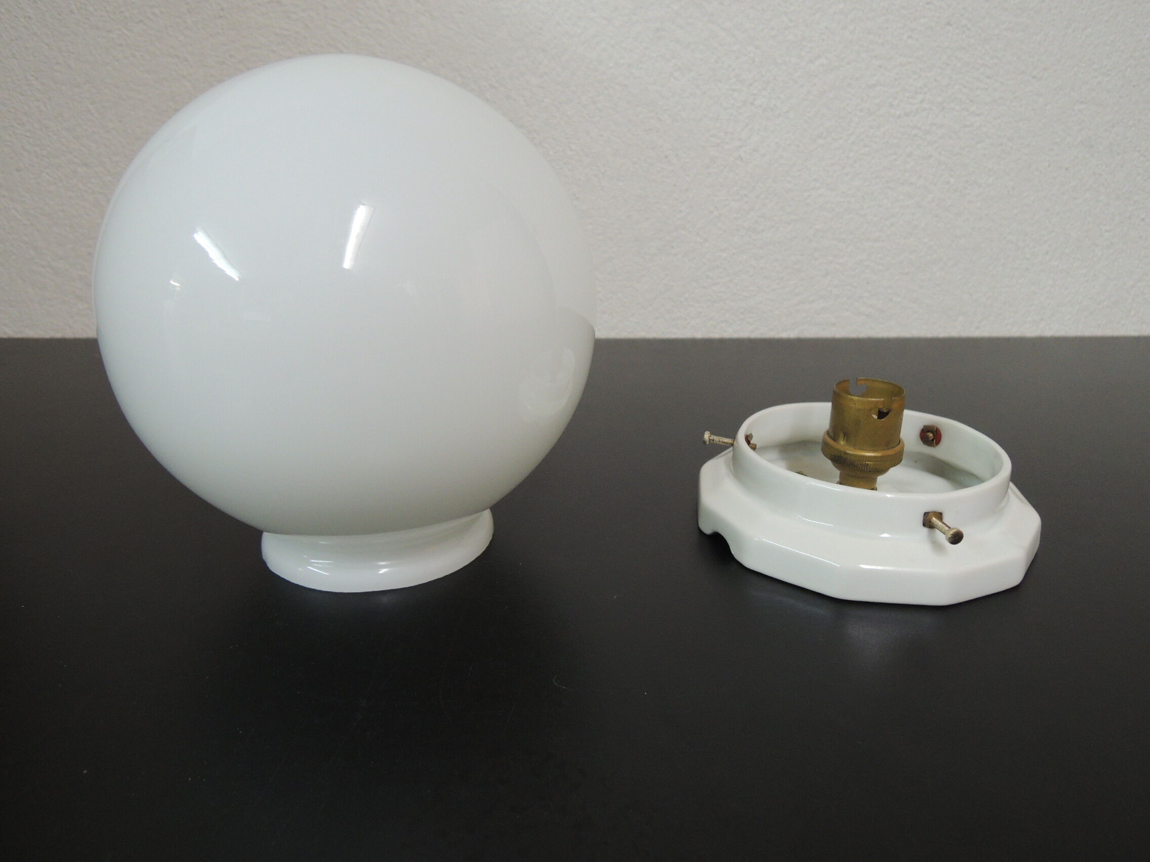 Ceramic neck globe ceiling light