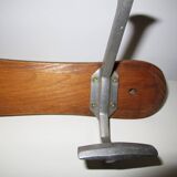 Wall-mounted coat rack in wood and metal with 3 hooks