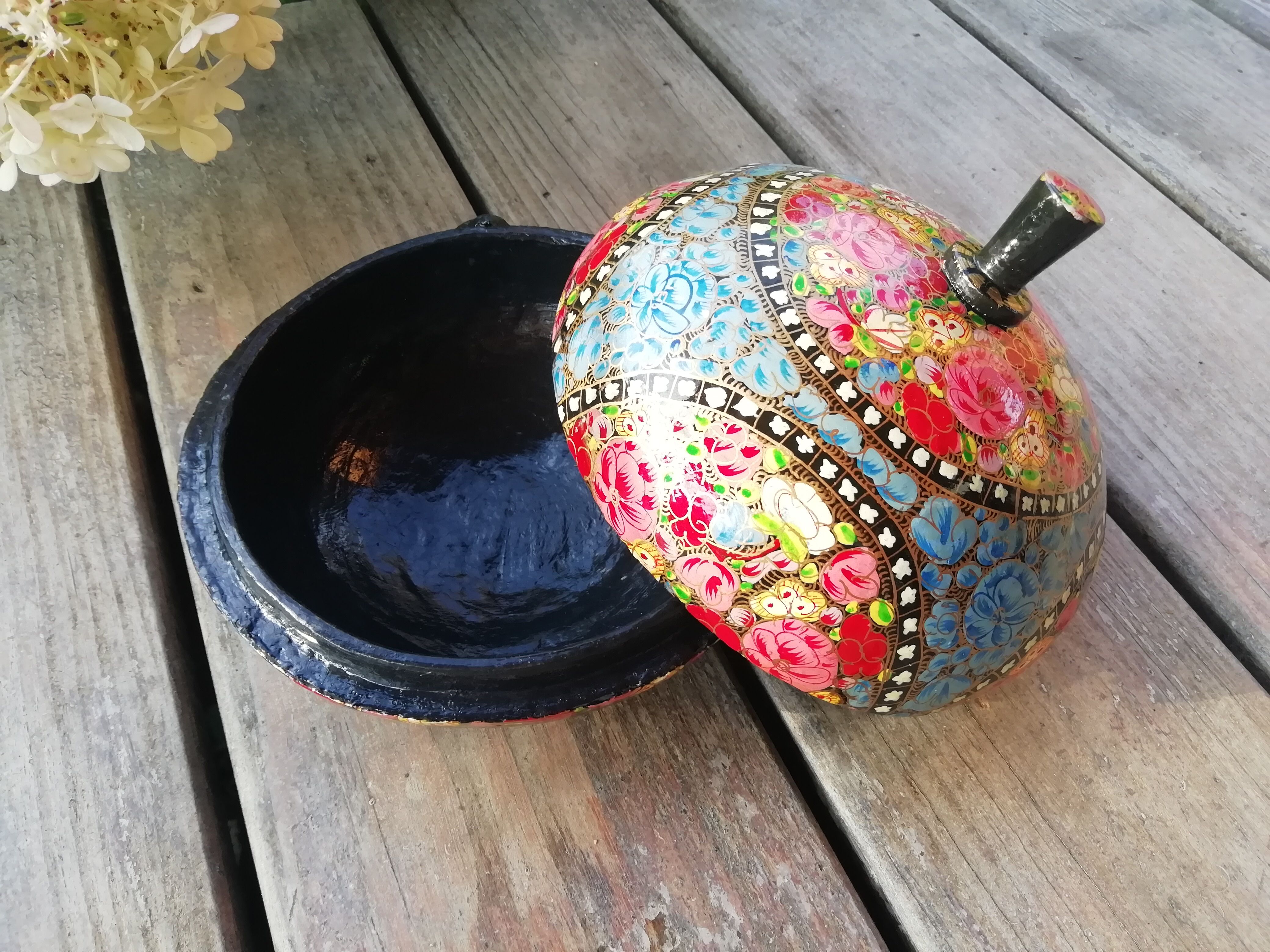 Painted box Russian style