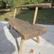 Banc de ferme brutaliste