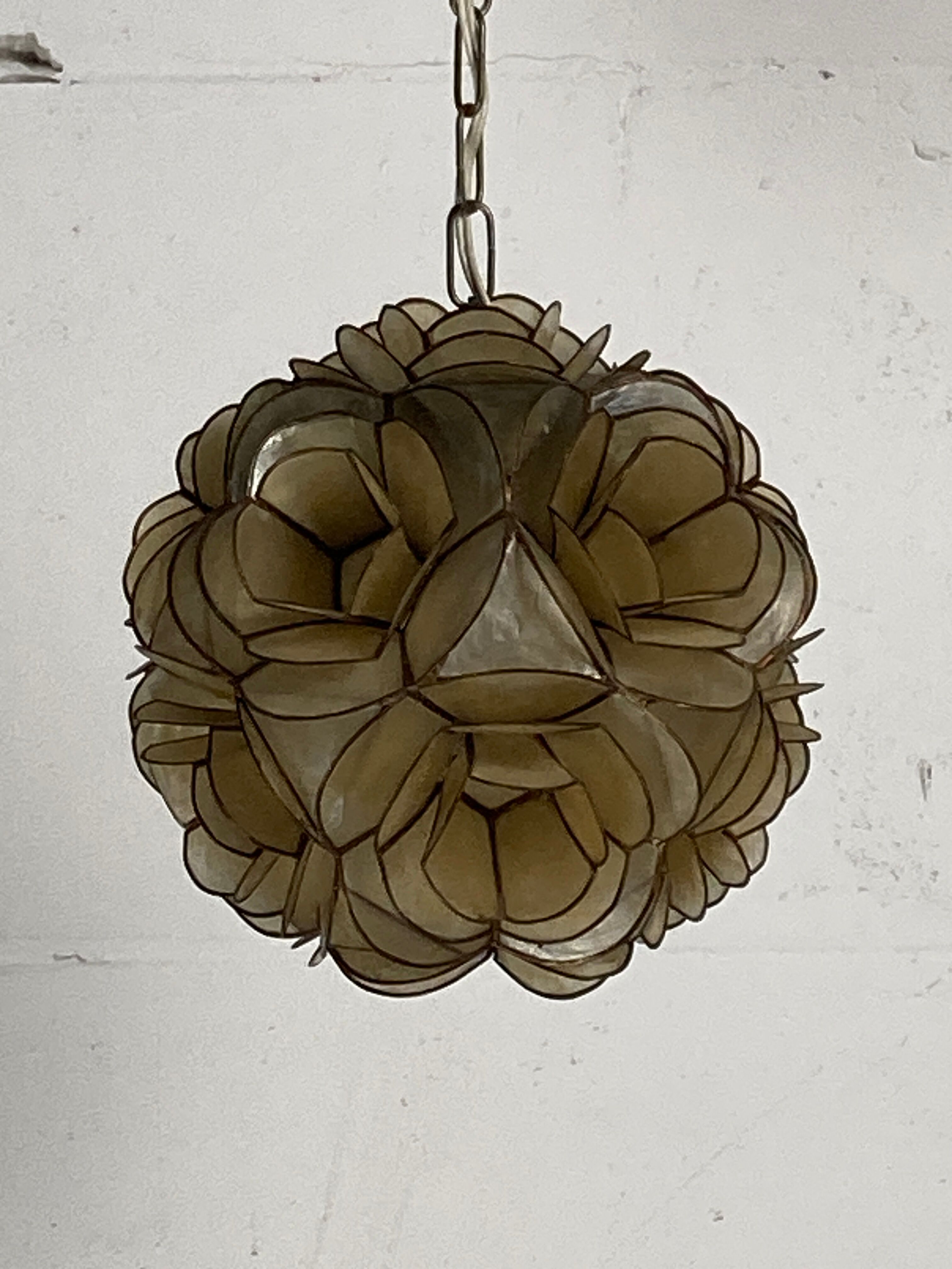 Suspension fleur Capiz « nacre », Allemagne 1960 par Rausch