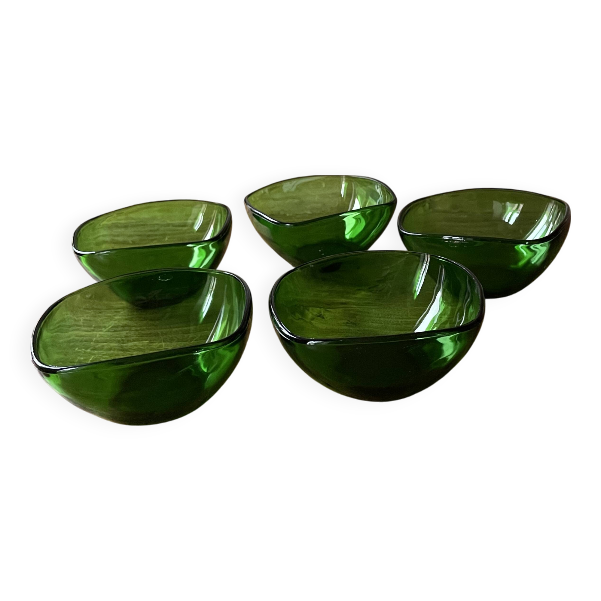 5 Vereco Duralex green bowls