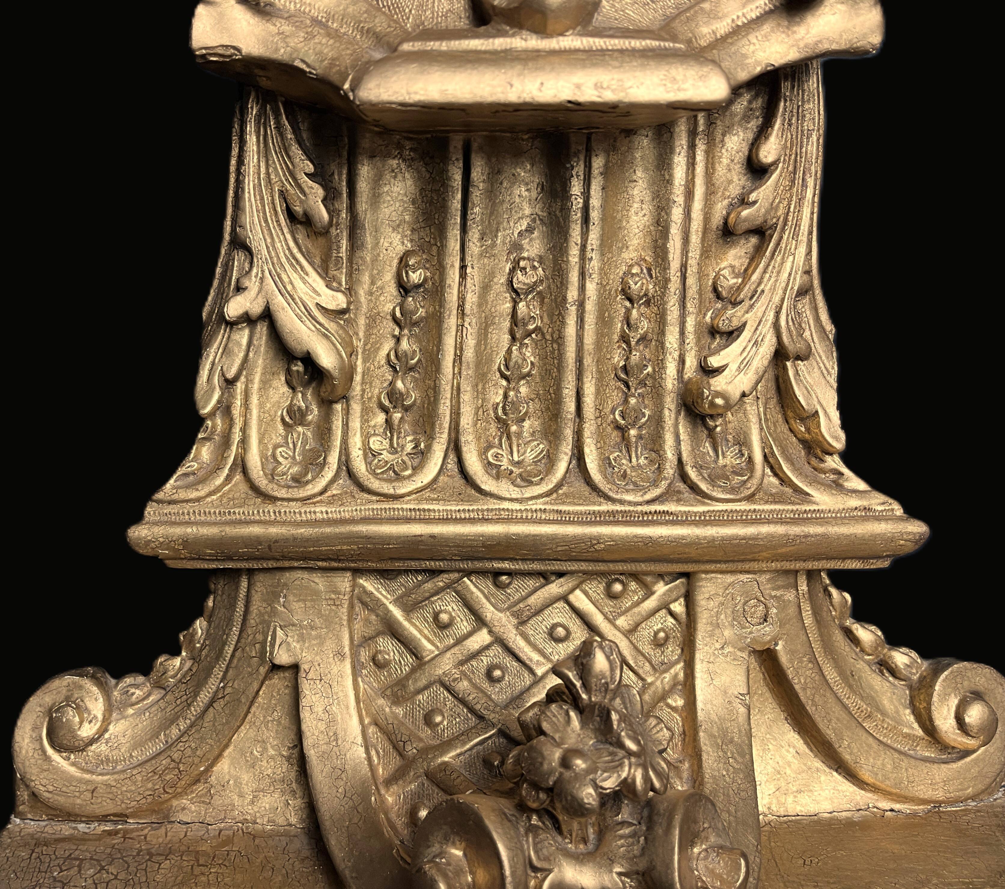 Church wall console shelf in carved gilded wood, 19th century.