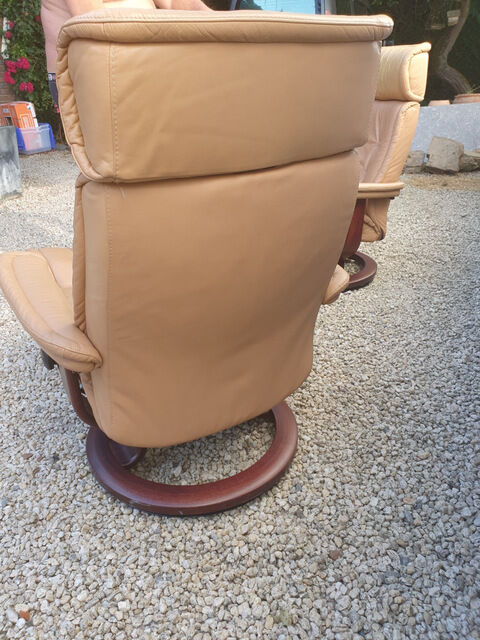 Pair of vintage original ekornes stressless armchairs with stool