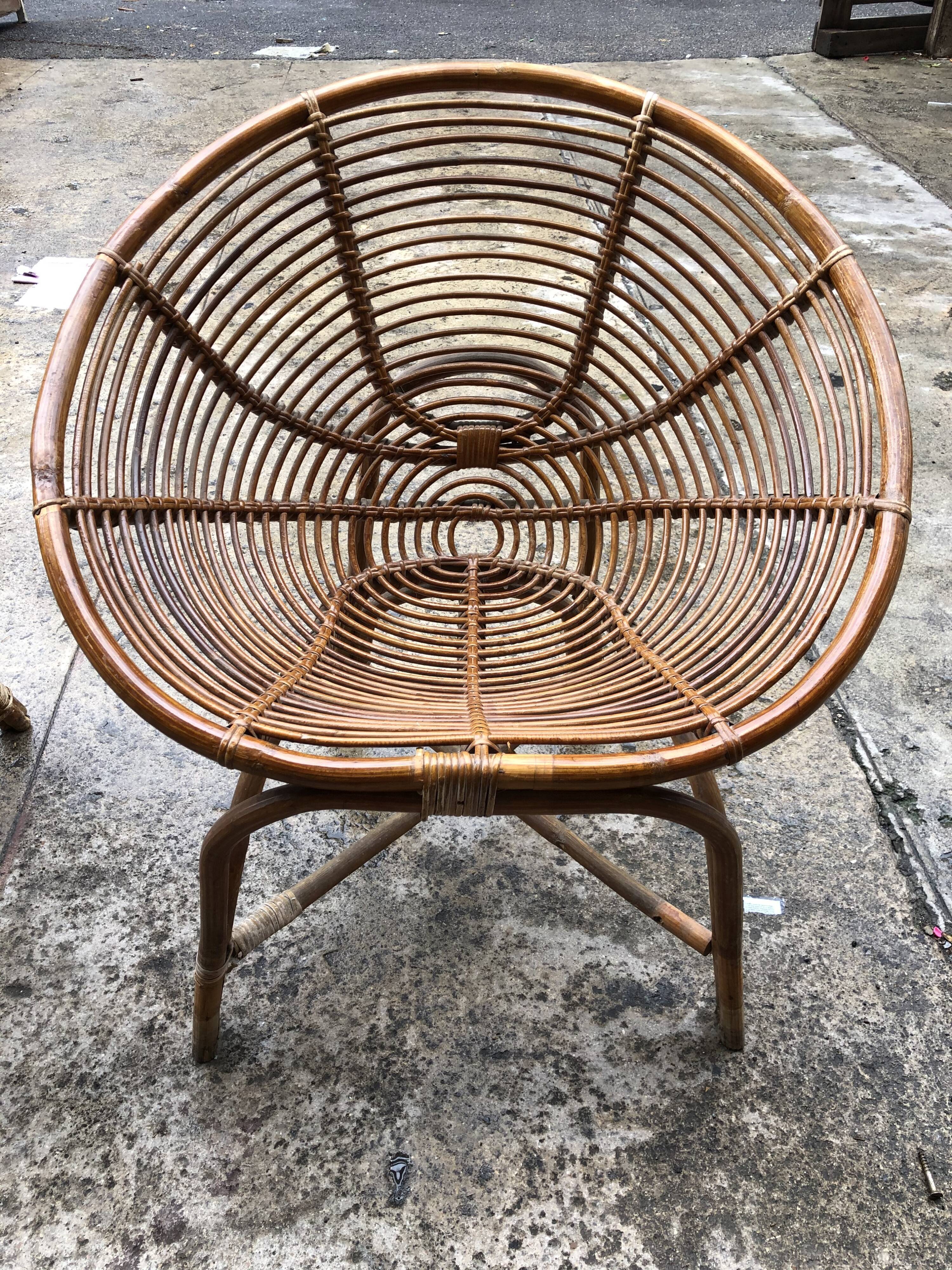 Lot of 2 baskets chairs in vintage rattan