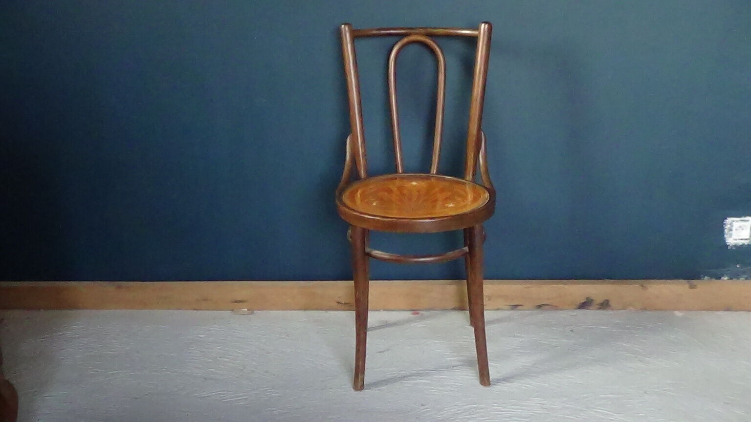 Bistro chair