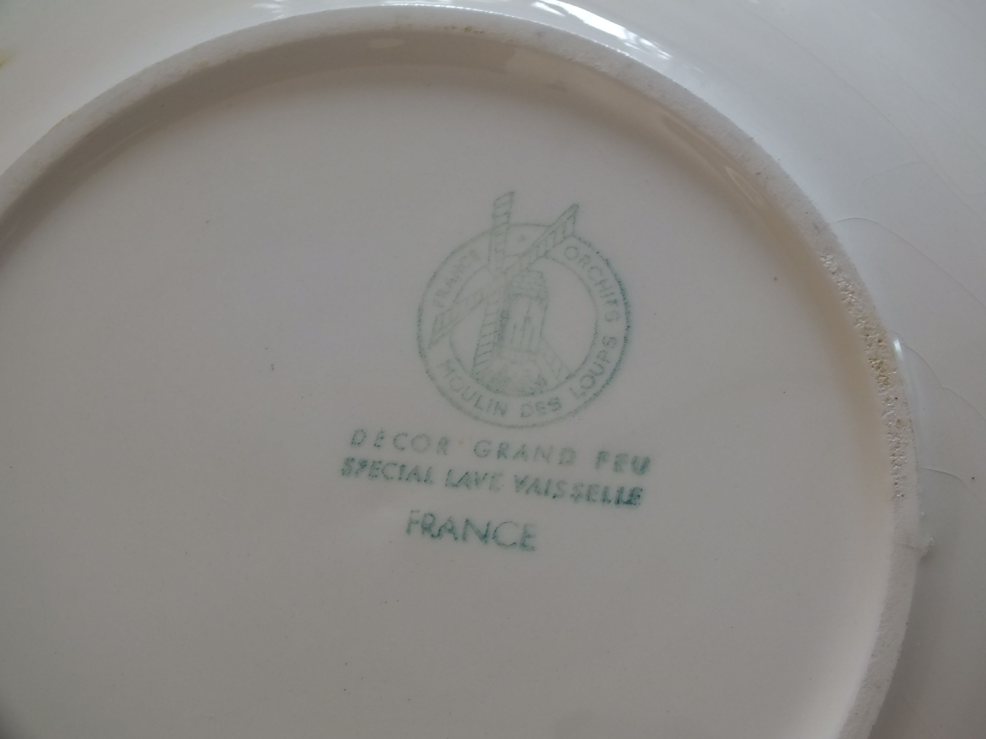 4 Semi-hollow plates with green and yellow checks, Moulin des Loups tea towel