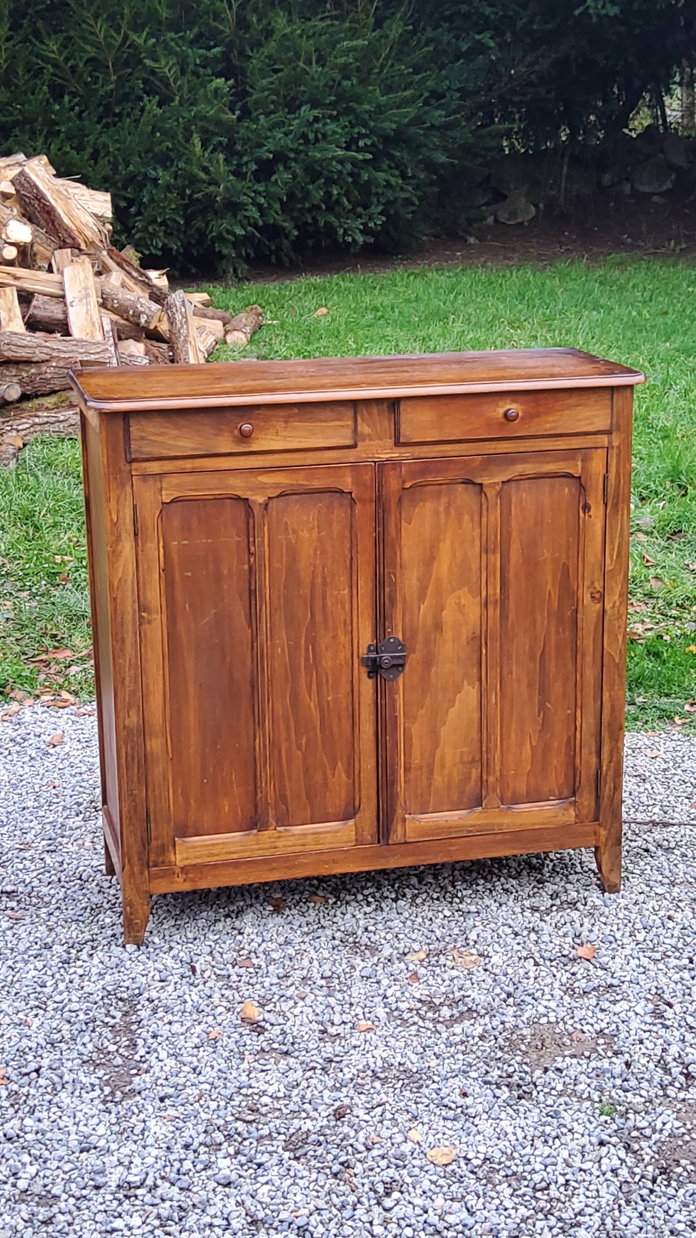 Parisian sideboard from the early 20th century, 2 doors, 2 drawers