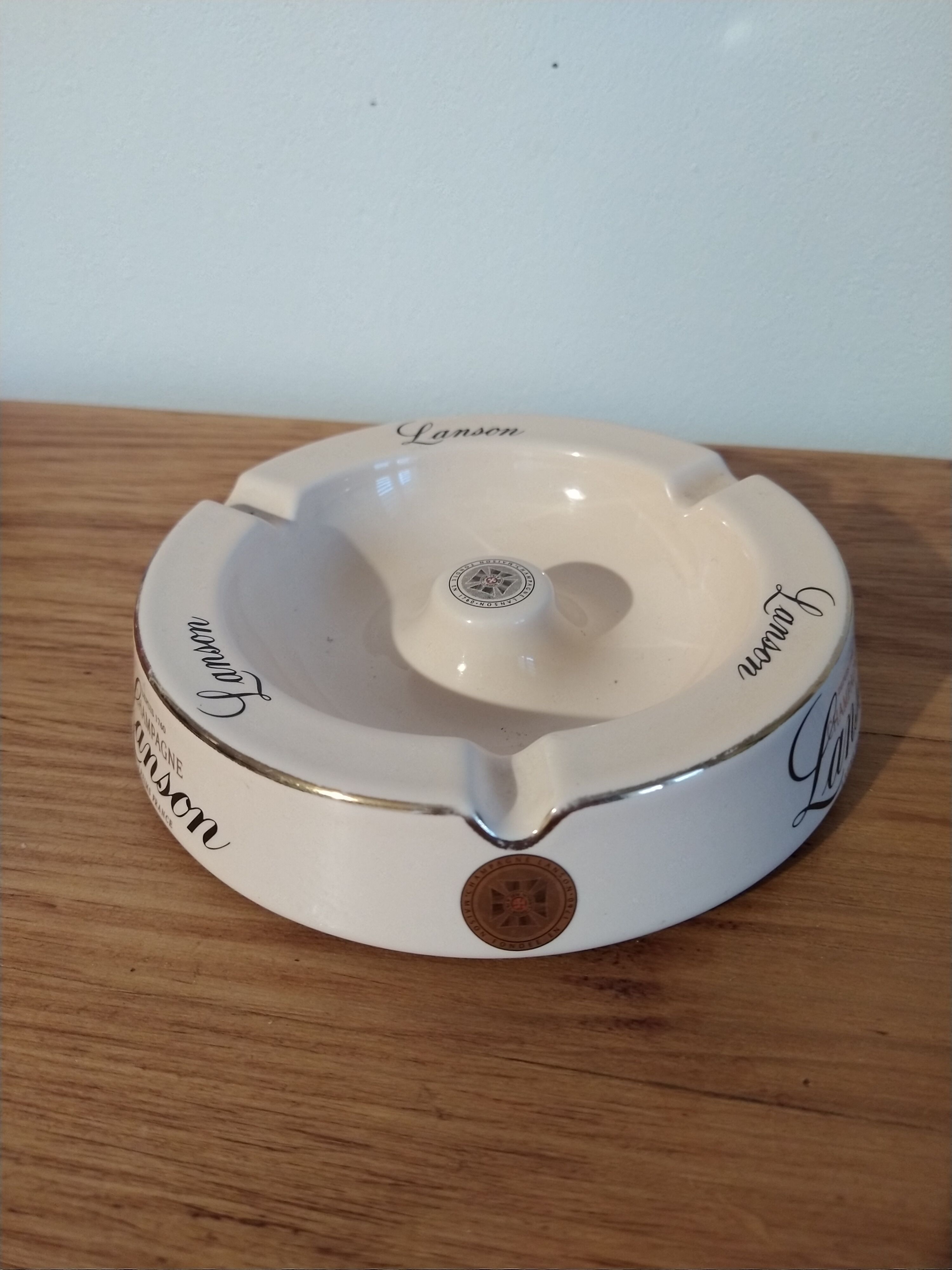 Vintage ashtray advertising champagne lanson