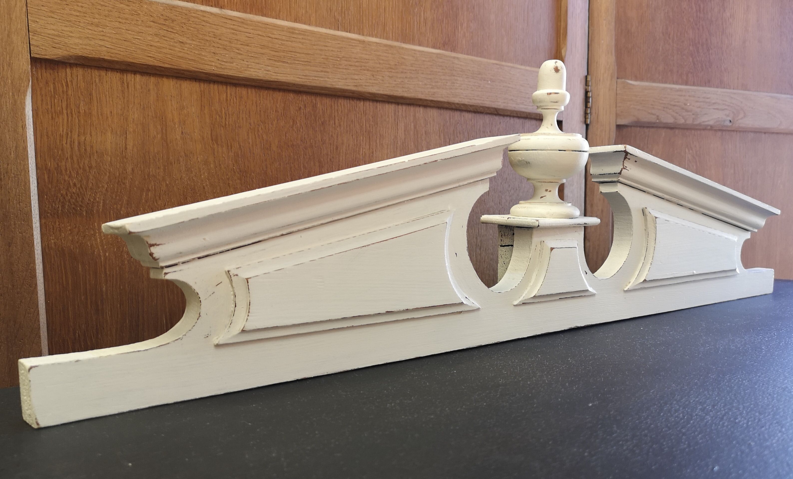 Fronton patine shabby chic gustavien XIX ème 76 cm