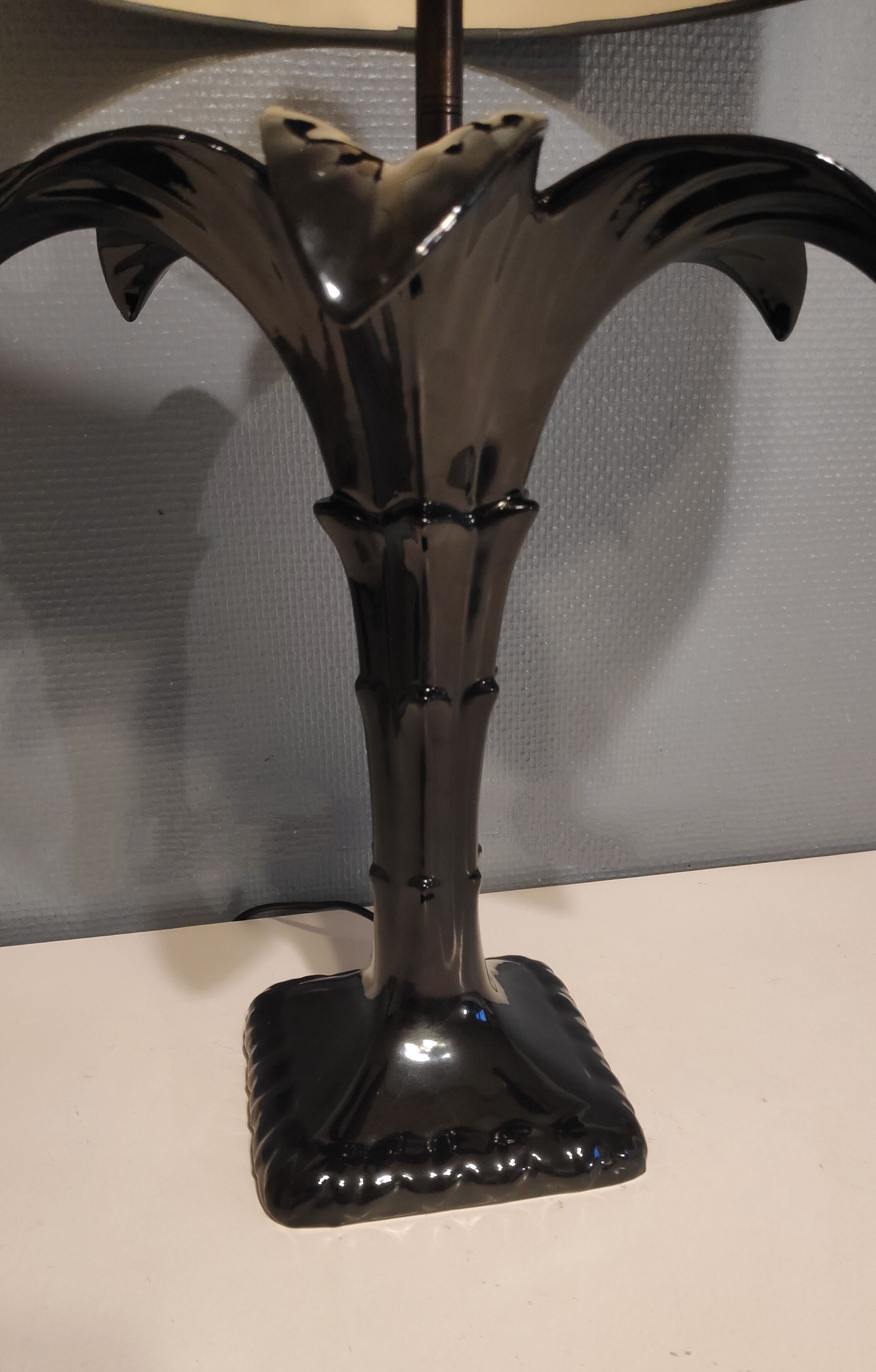 Black ceramic palm lamp