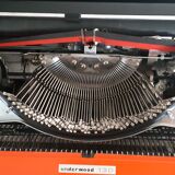 Red typewriter, functional