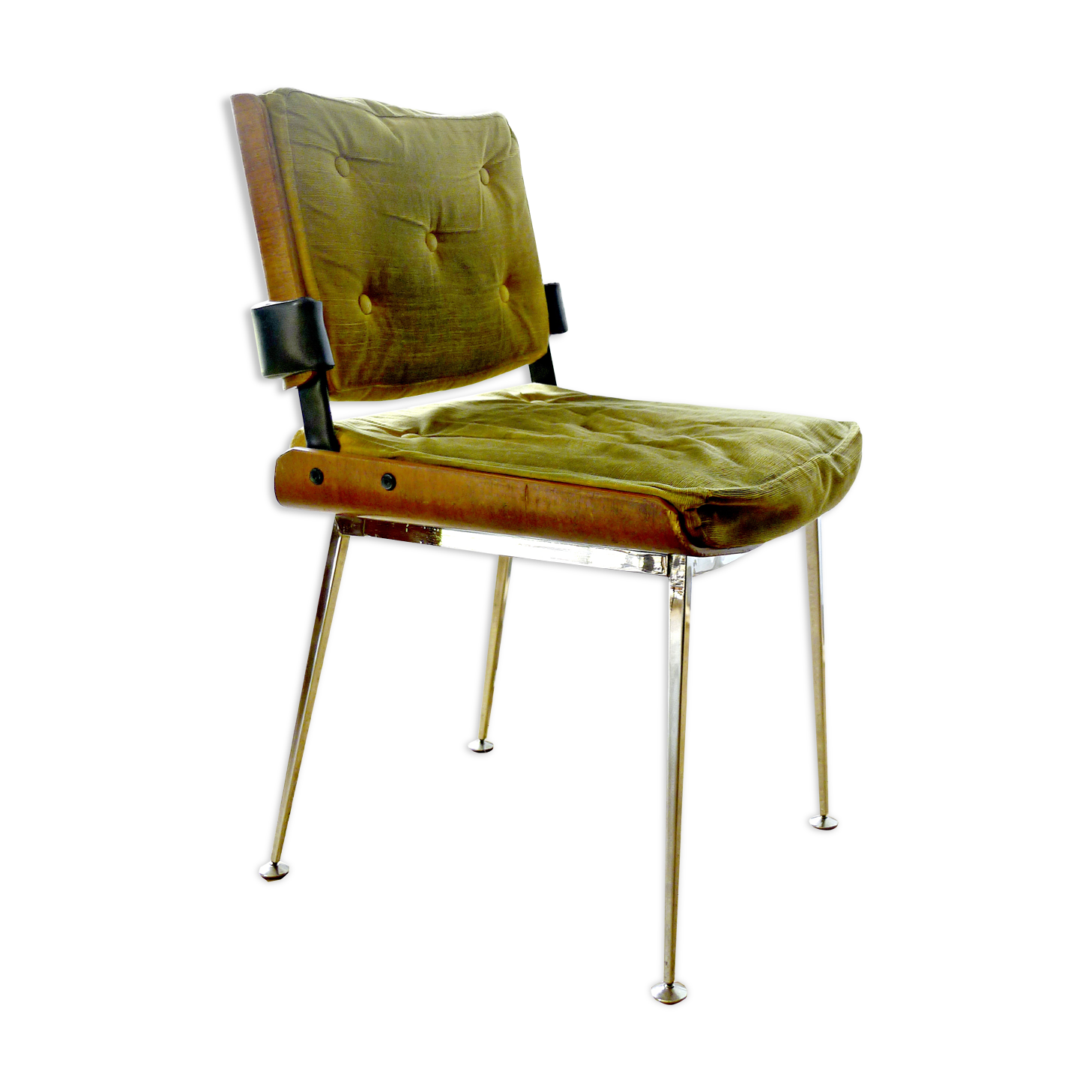 Chaise de chez Modern'Tube série Marcom