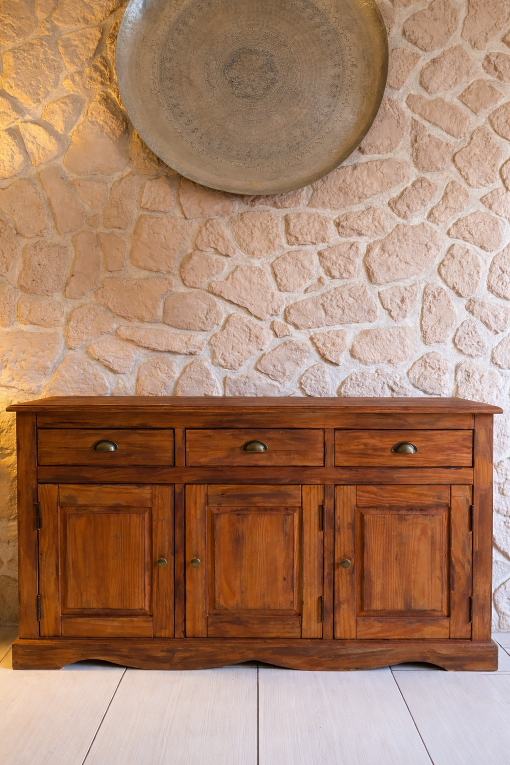 Solid wood sideboard - authentic style