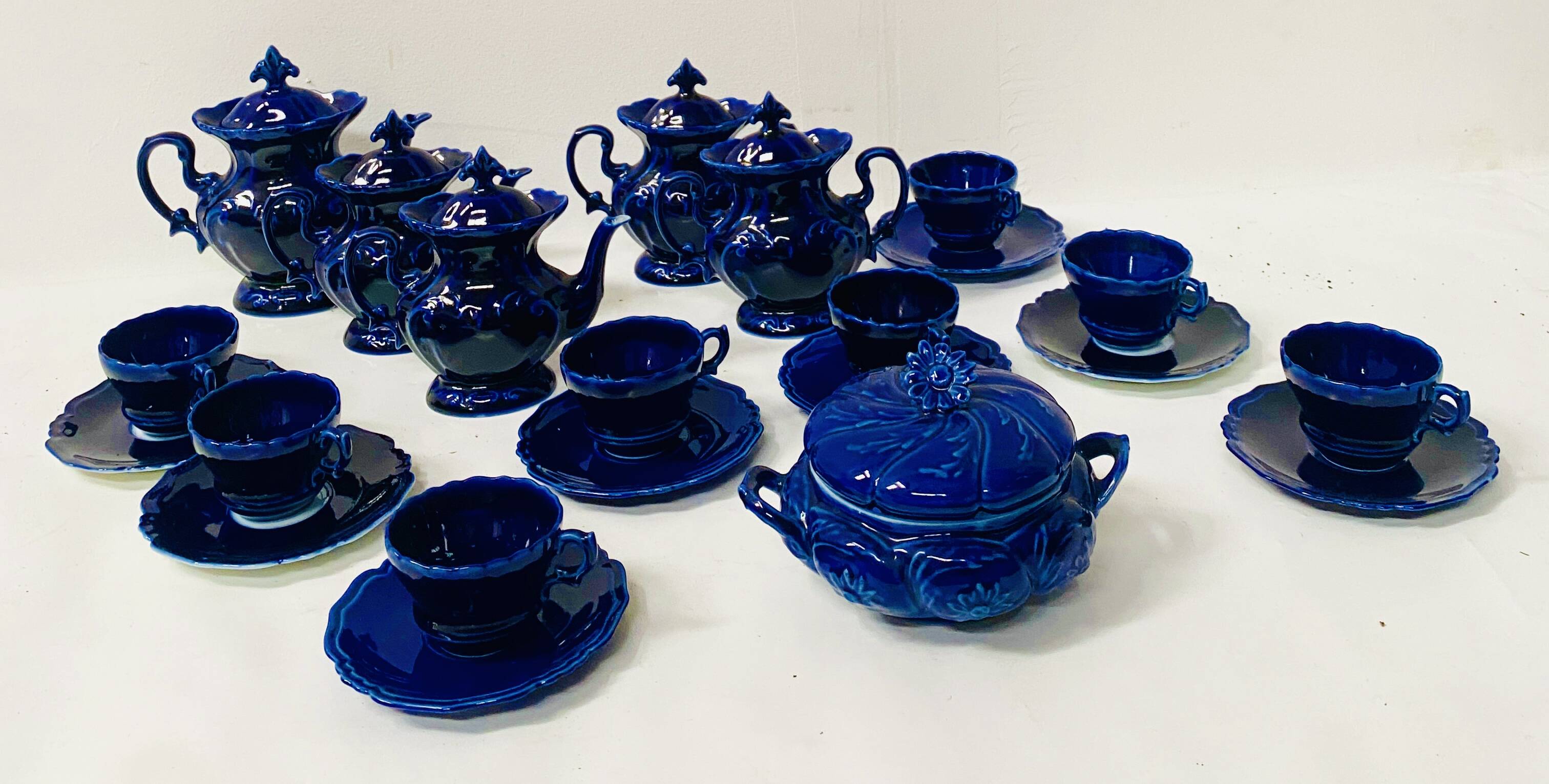 Art Deco tea and coffee service in polychrome earthenware, 20th century