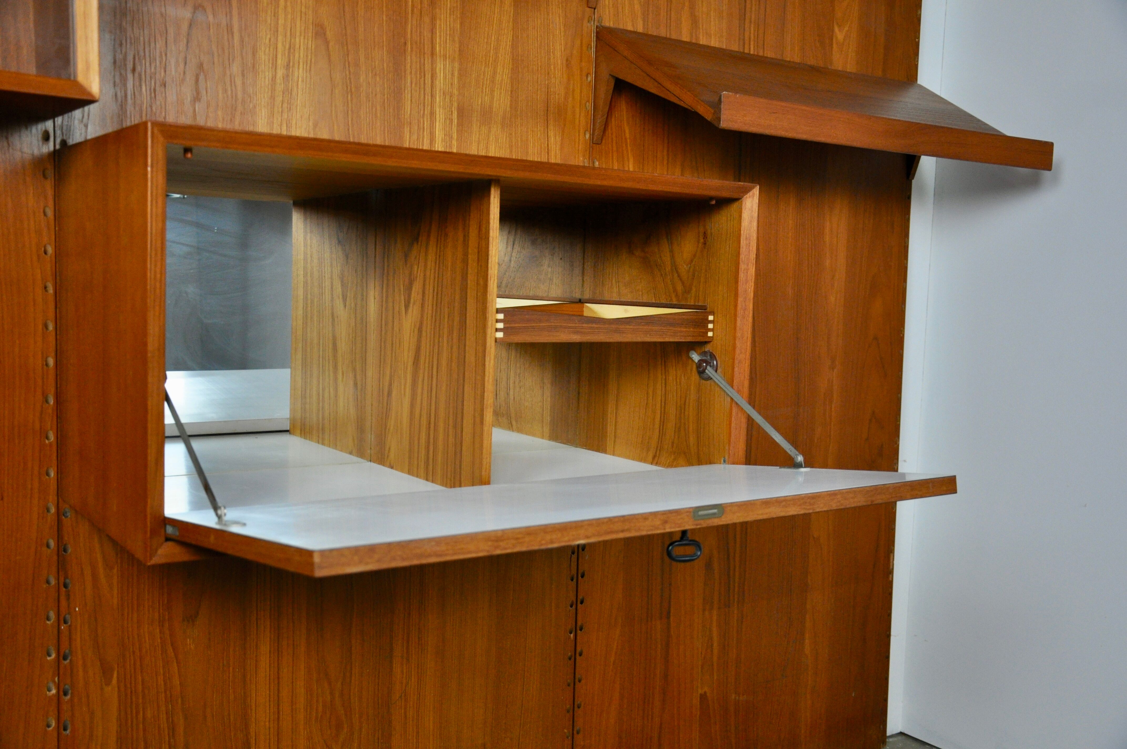 Wall unit Royal system by Poul Cadovuis 1960