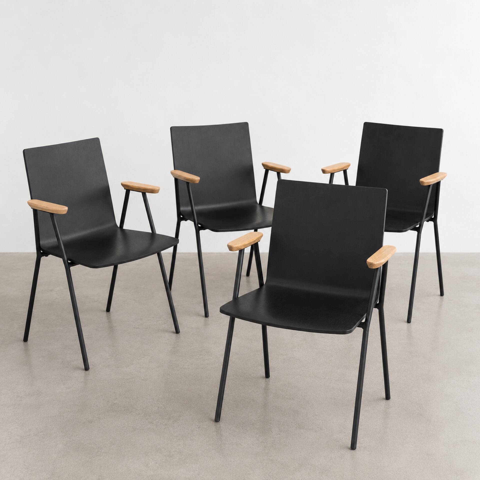 Lot de 4 fauteuils design Pedrali – Italie – Bois & acier