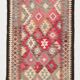 Tapis runner vintage kilim, tons rouges et beiges, motifs géométriques