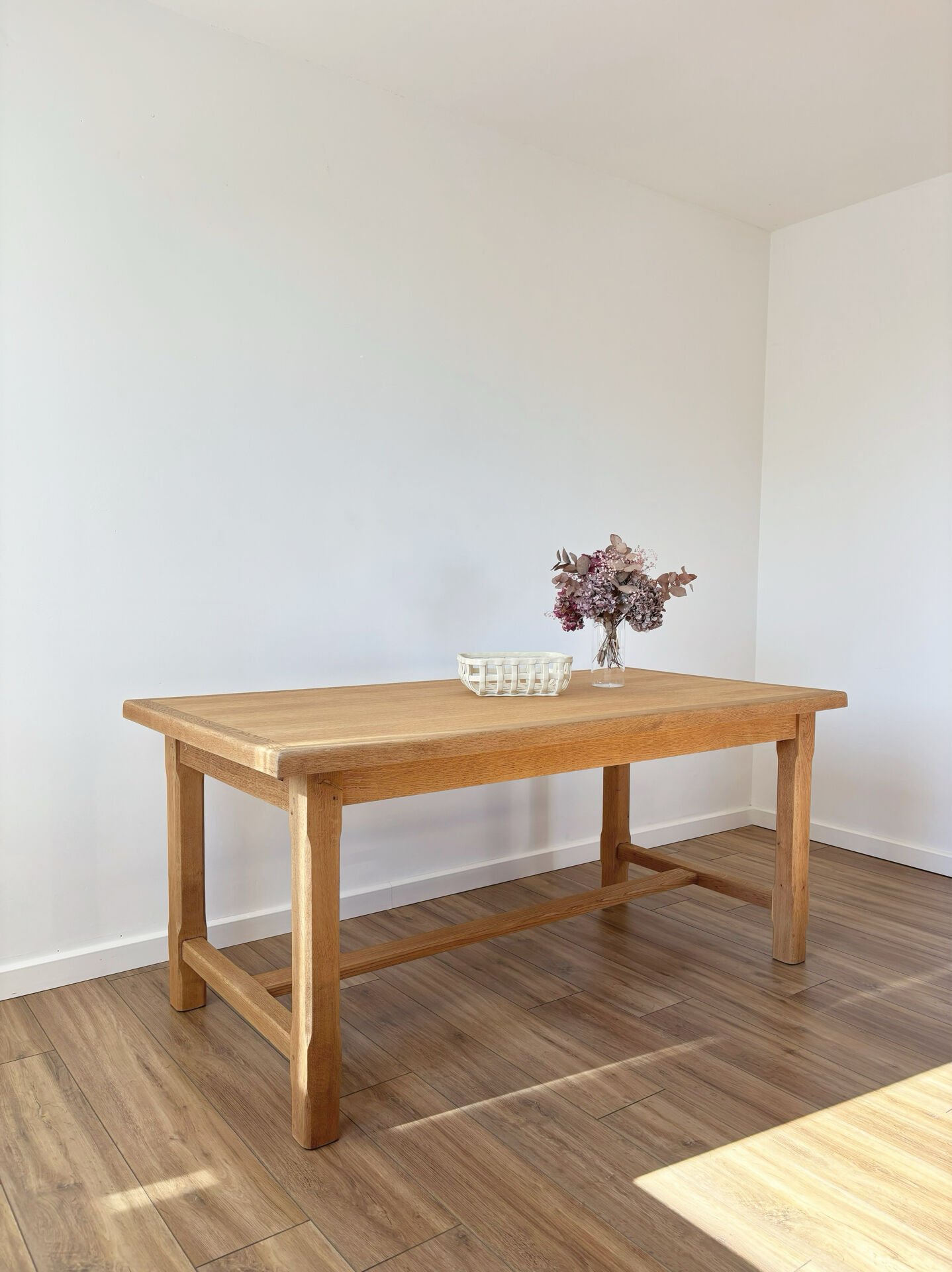 Farm table oak country style with extensions