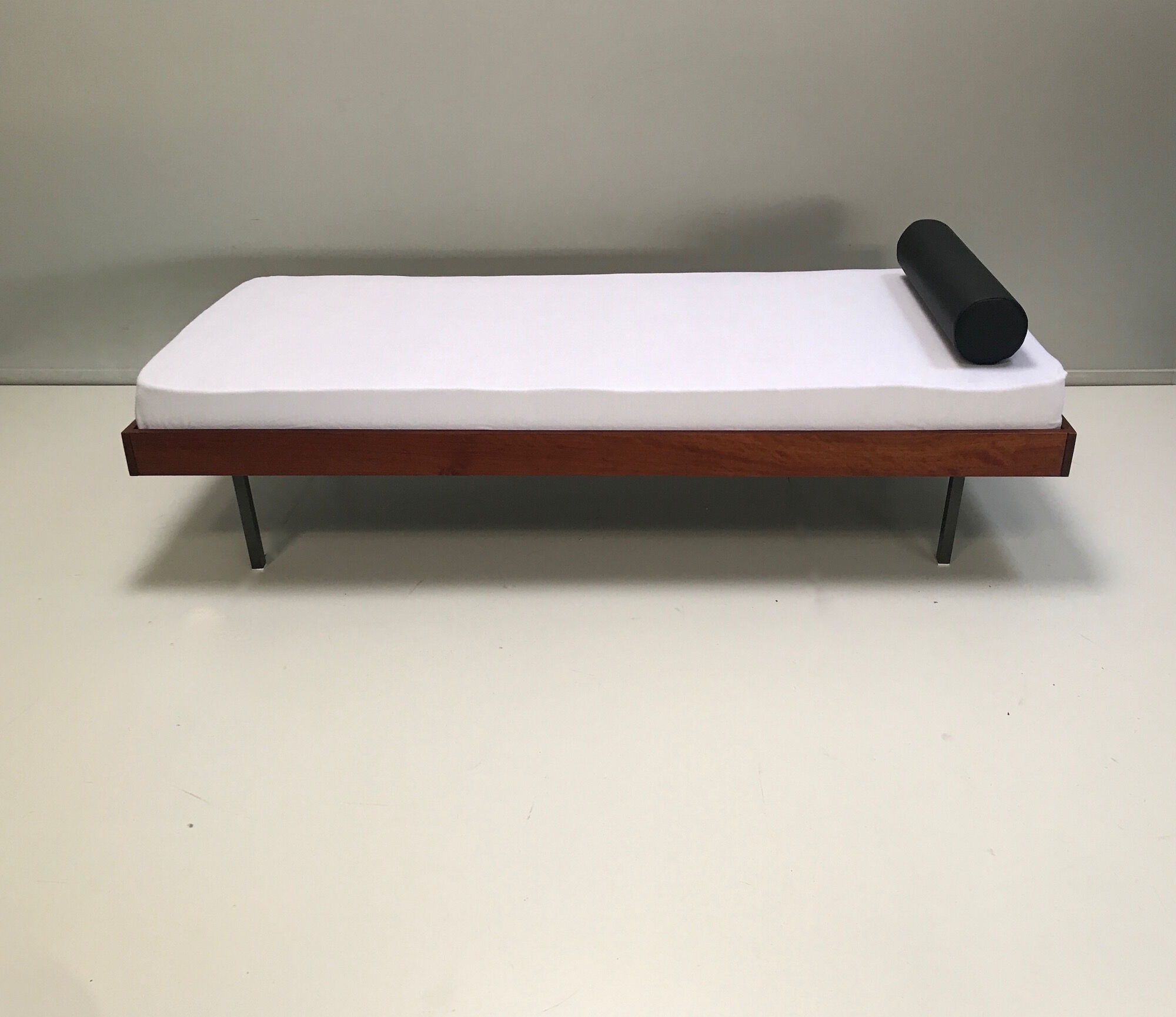 Achilles teak daybed by Rawi Winschoten Netherlands 1950