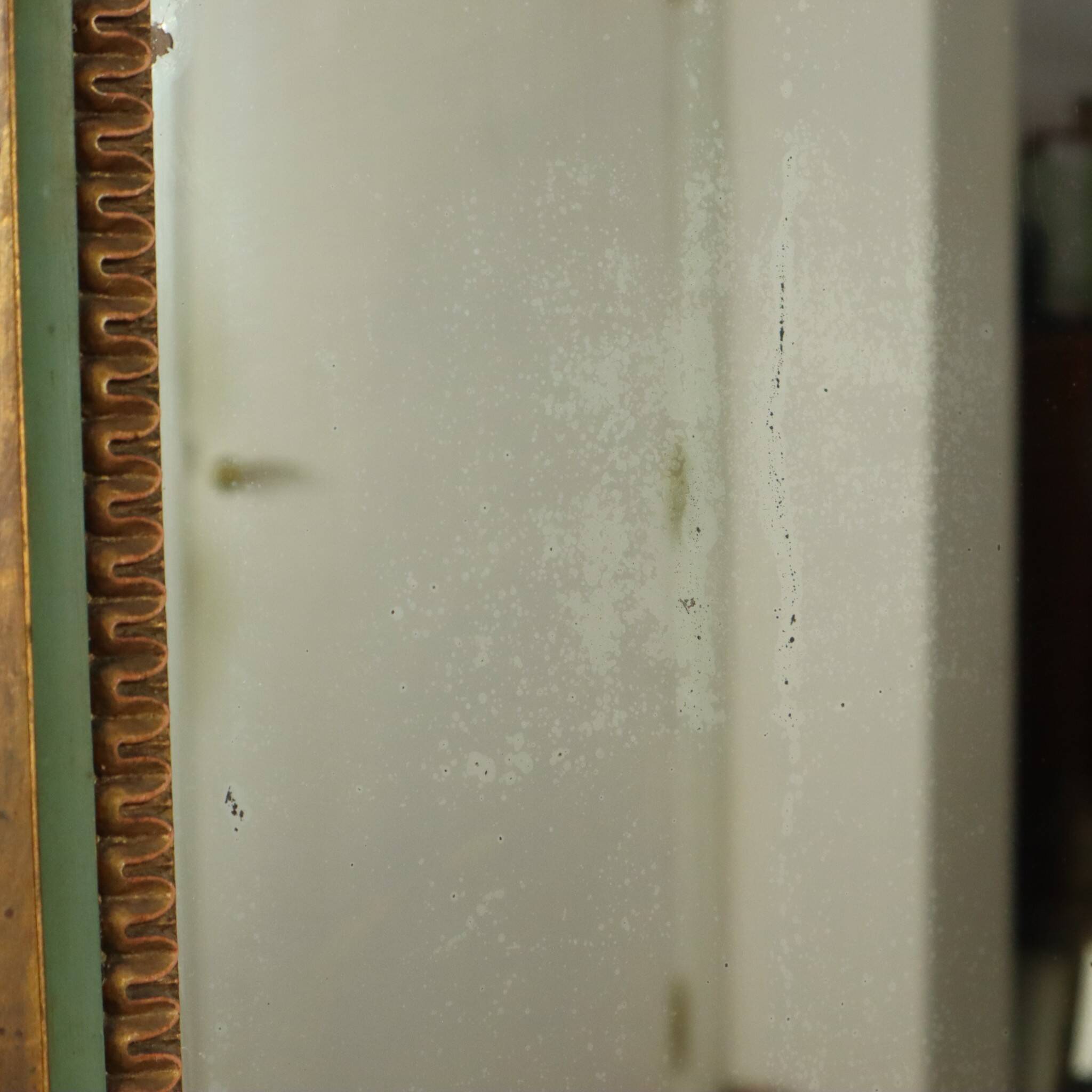 Miroir en bois doré, France, début du XXe siècle